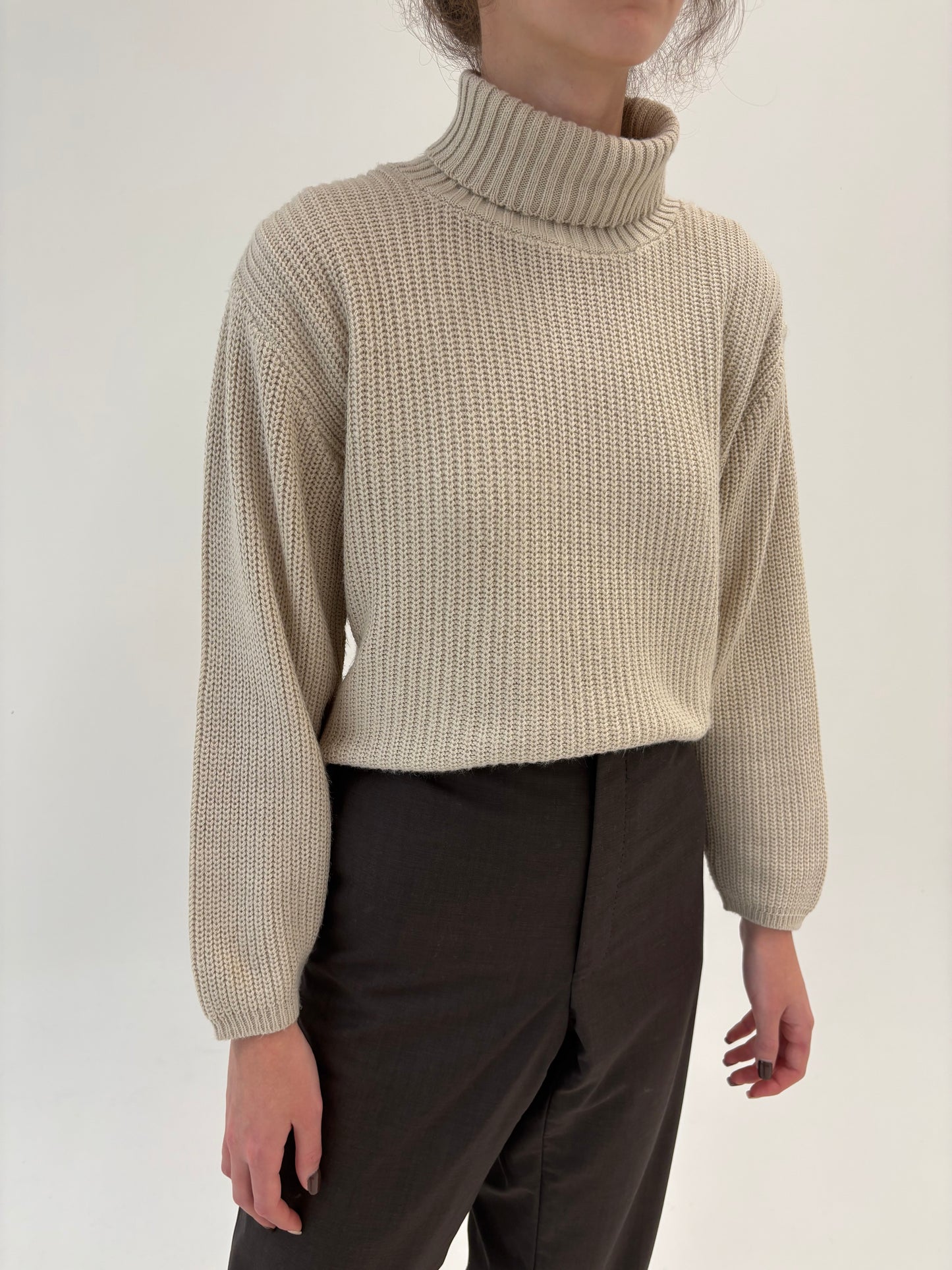 Maleta italiană off white petite in croi lejer din lana extrafina groasă