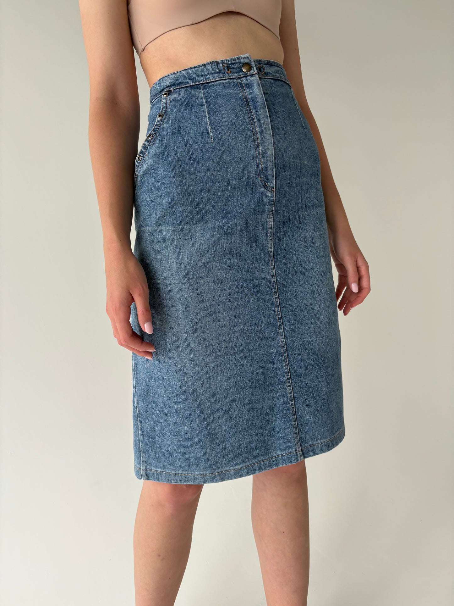 Fustă vintage din jeans de vară cu talie înaltă și buzunare