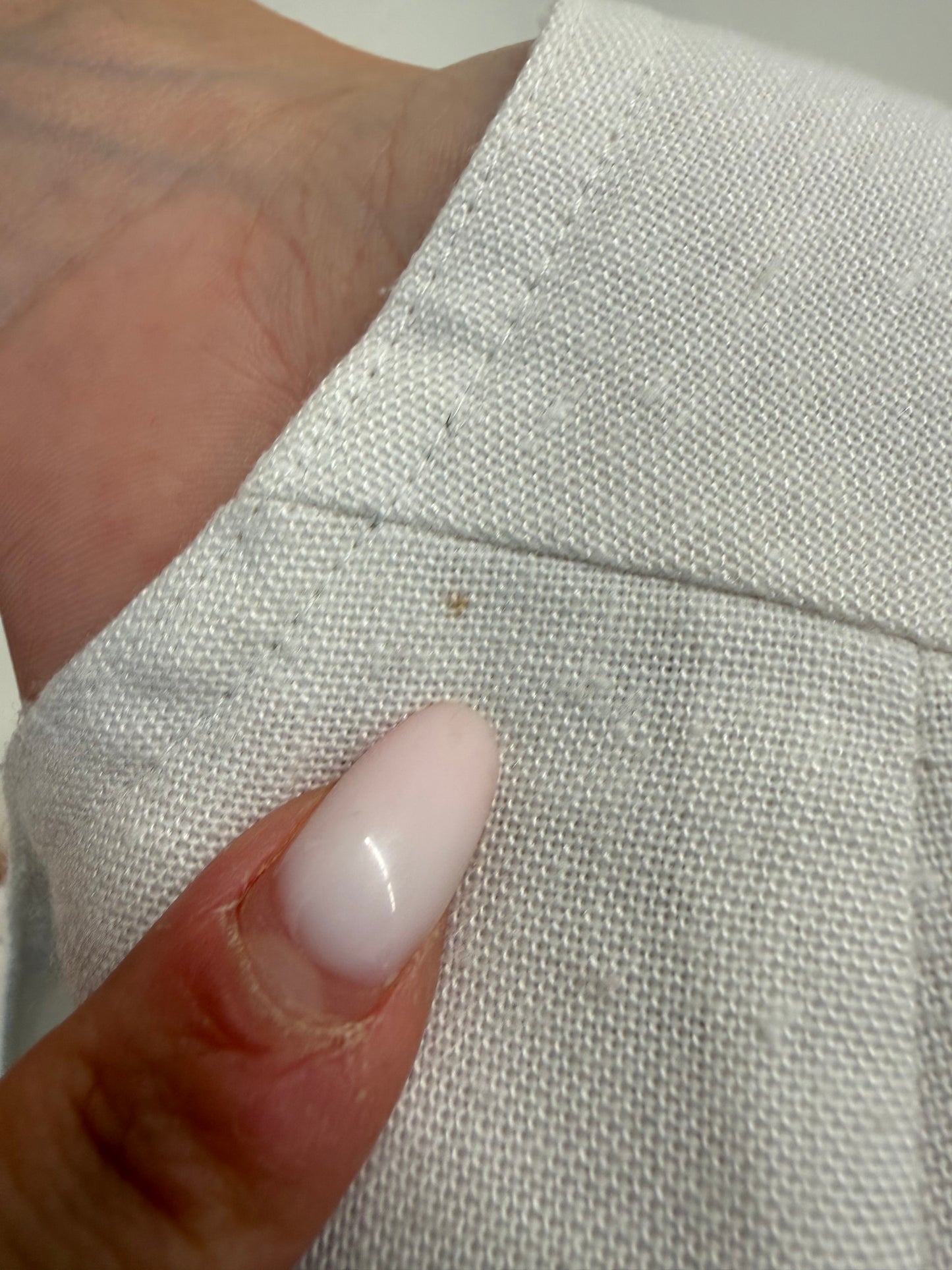 Rochie vintage tip sacou din pânză ușor structură și mâneci ușor bufante