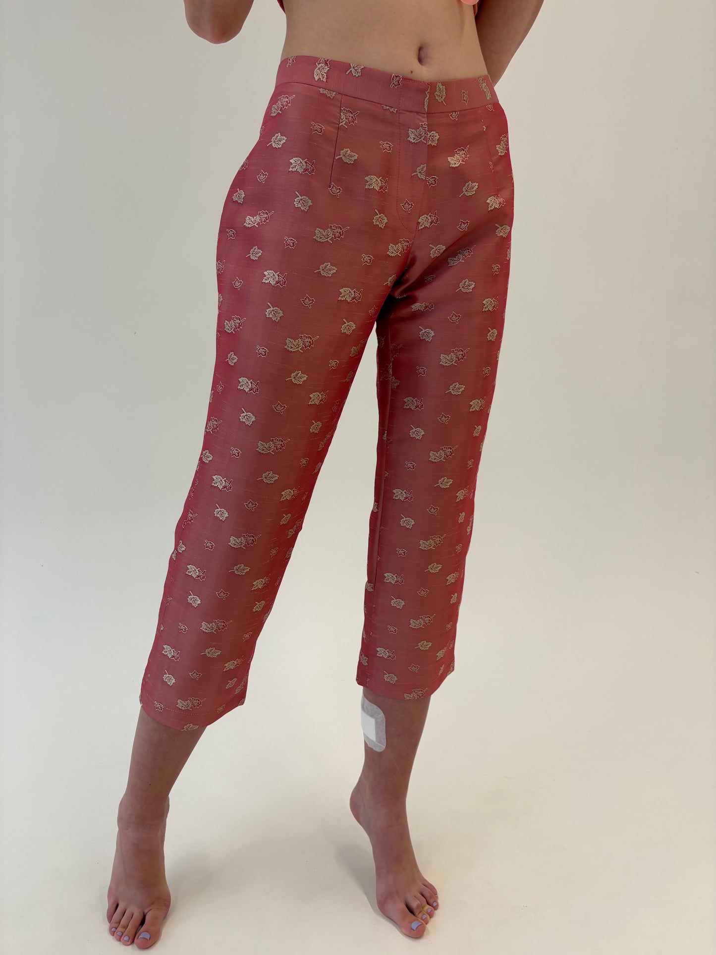 Pantaloni din jacquard capri petite de la zi la seară