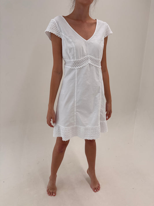 Rochie din pânză excepțională de bumbac cu macrame în croi feminin