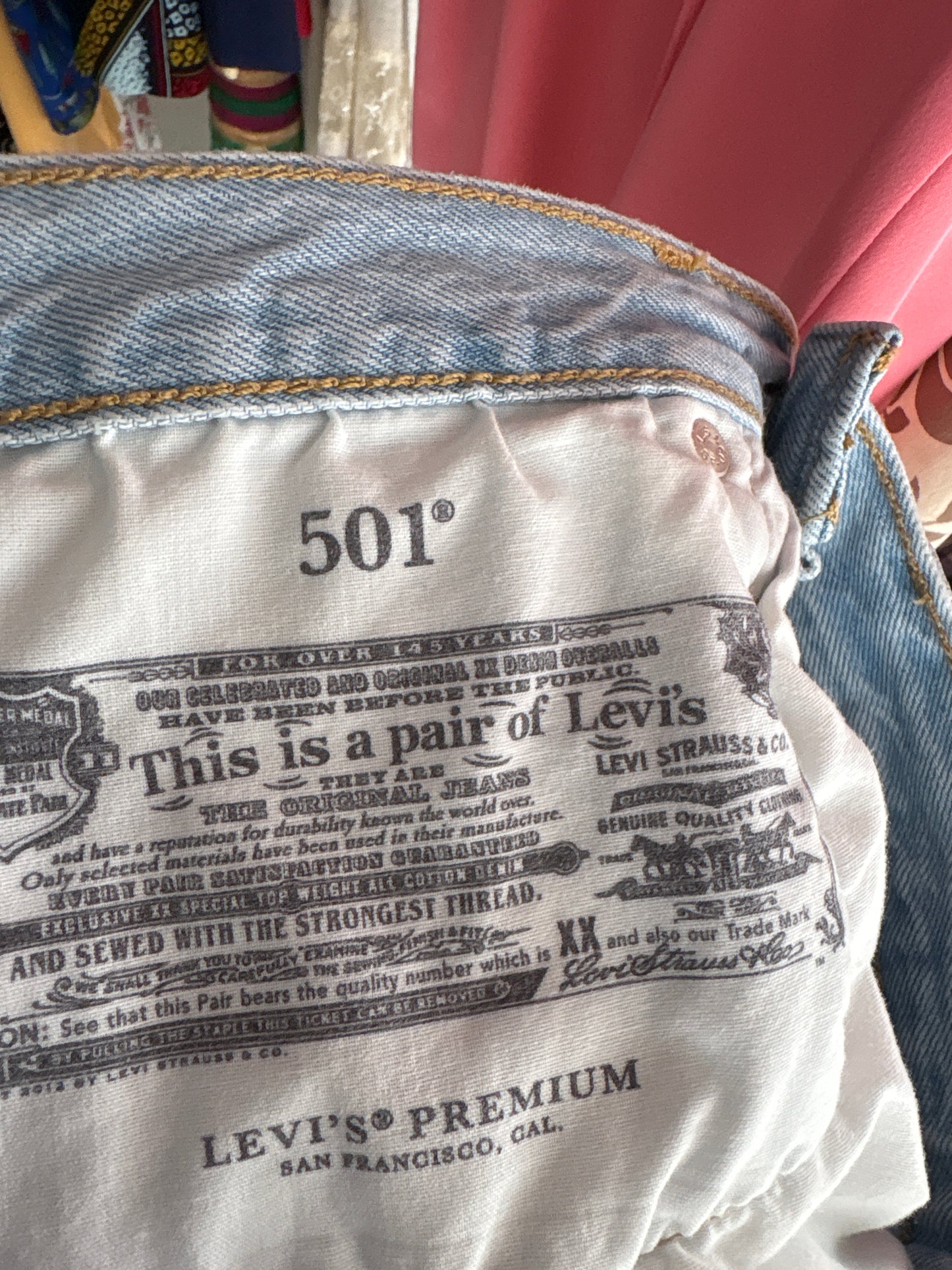 Pantaloni scurti Levi’s din jeans cu talie înaltă