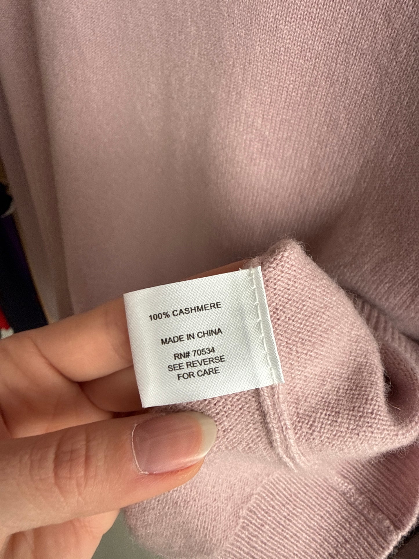 Maleta powder pink din cașmir cu manșete înalte