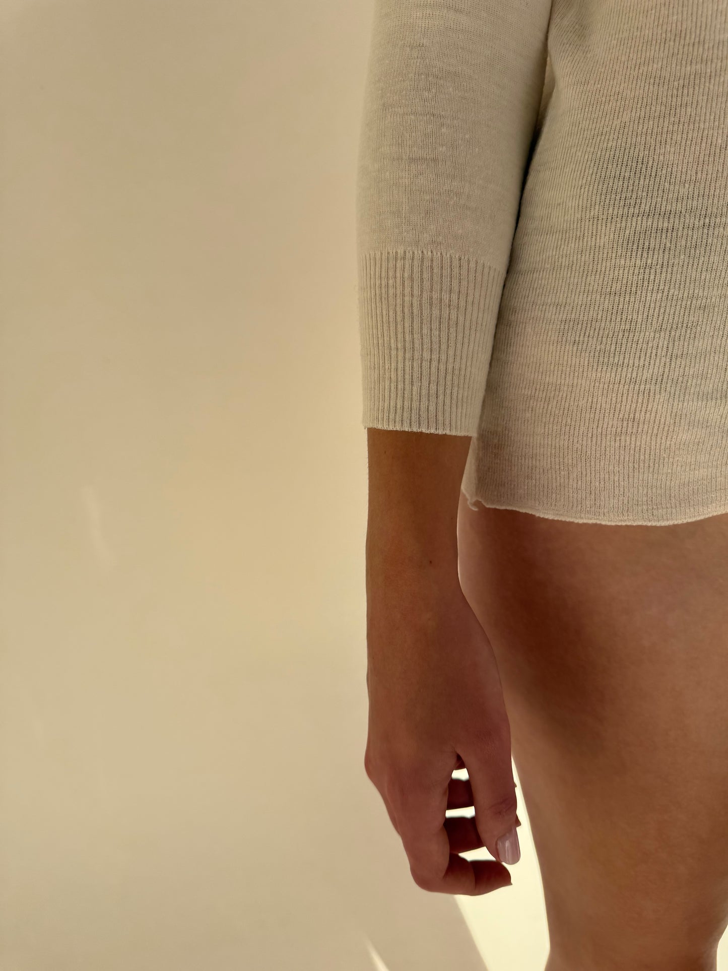 Bluză de corp italiană cambrata high end din lana extrafina irestringibila