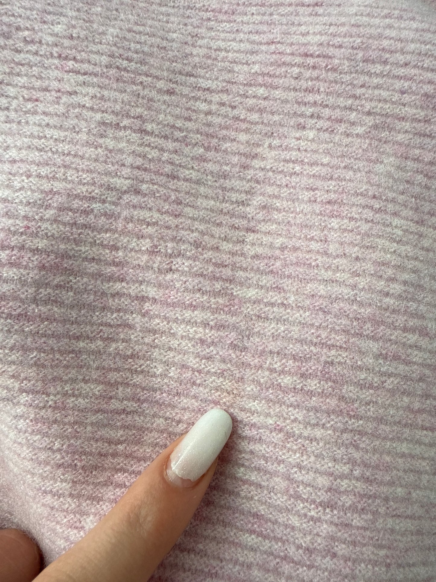 Pulover powder Pink din cașmir cu efect ușor de peplum