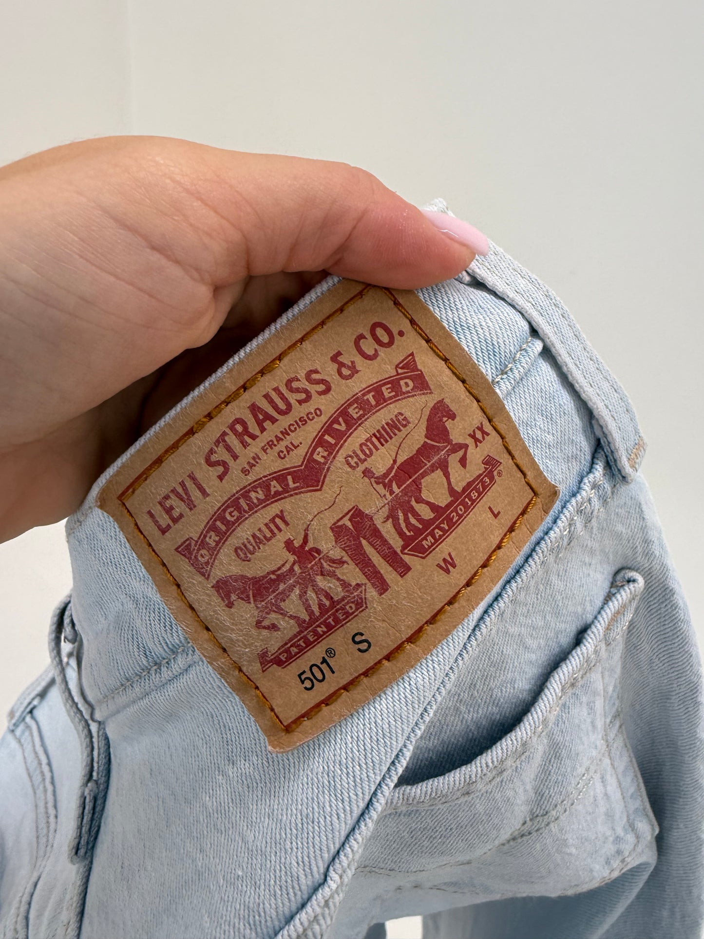 Jeans Levi’s 501 S premium light wash ultra modelatori cu talie înaltă