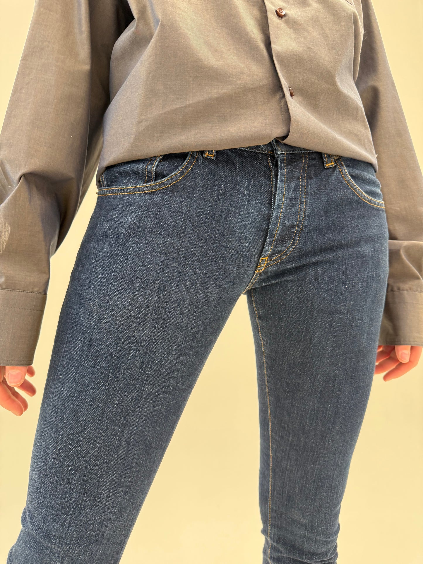 Jeans Prada ușor modelatori dark wash capri / petite