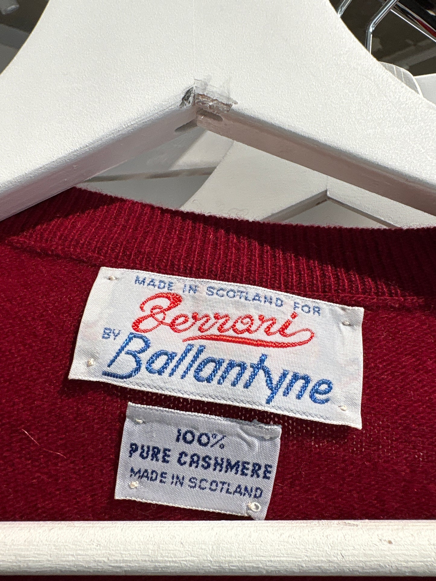 Top / vesta din cașmir high end burgundy cu grad redus de peeling