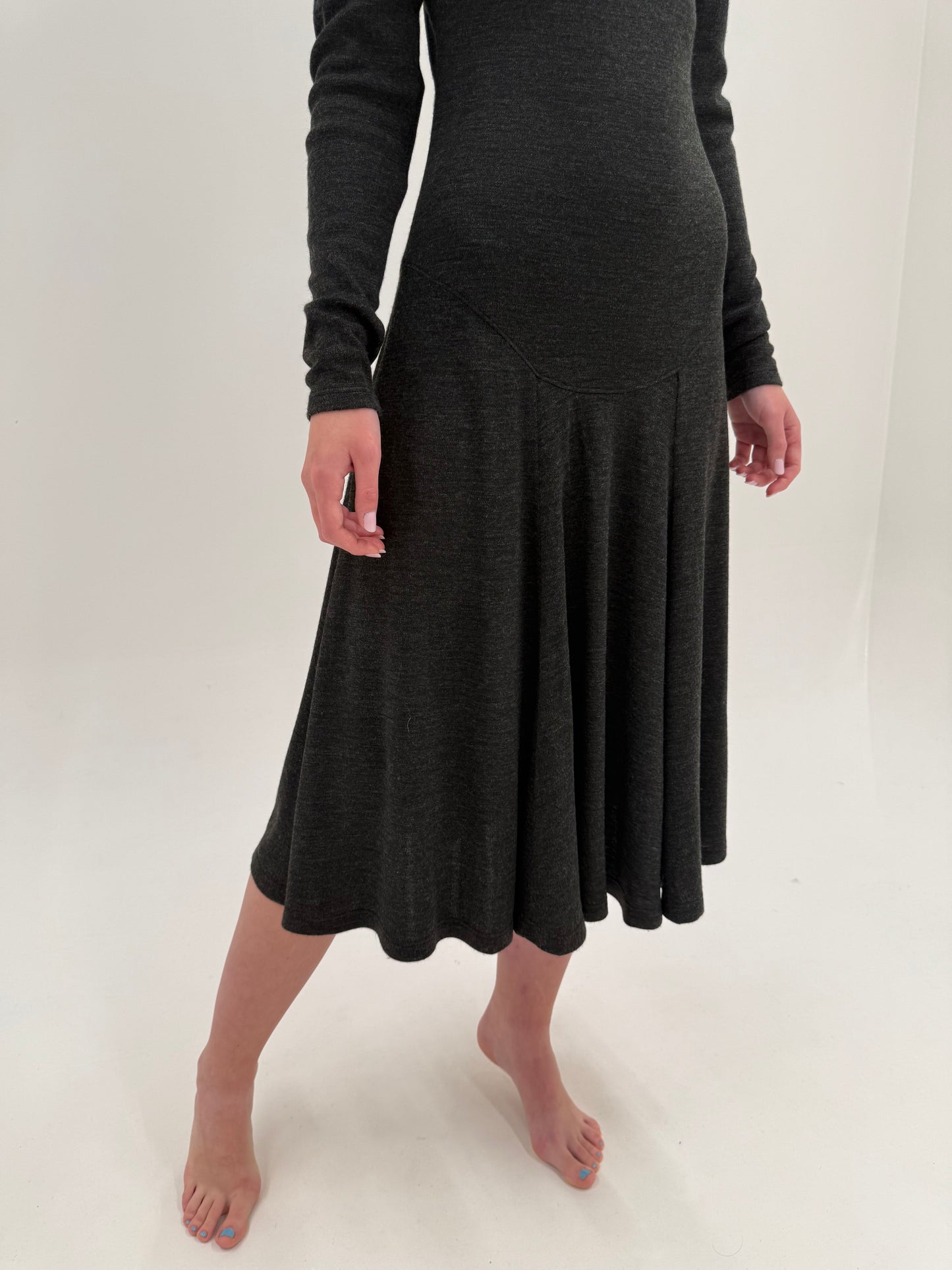 Rochie vintage cambrata maxi cu talie ușor căzută din tricot de lana extrafina