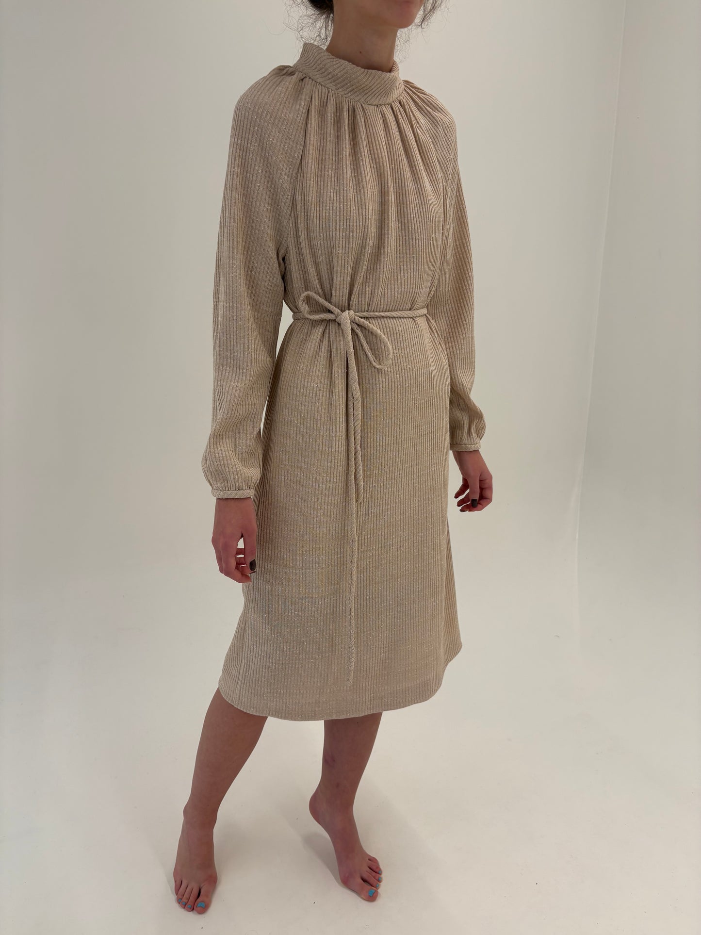 Rochie vintage light nude tricot ribbed cu lana și talie marcată reglabilă