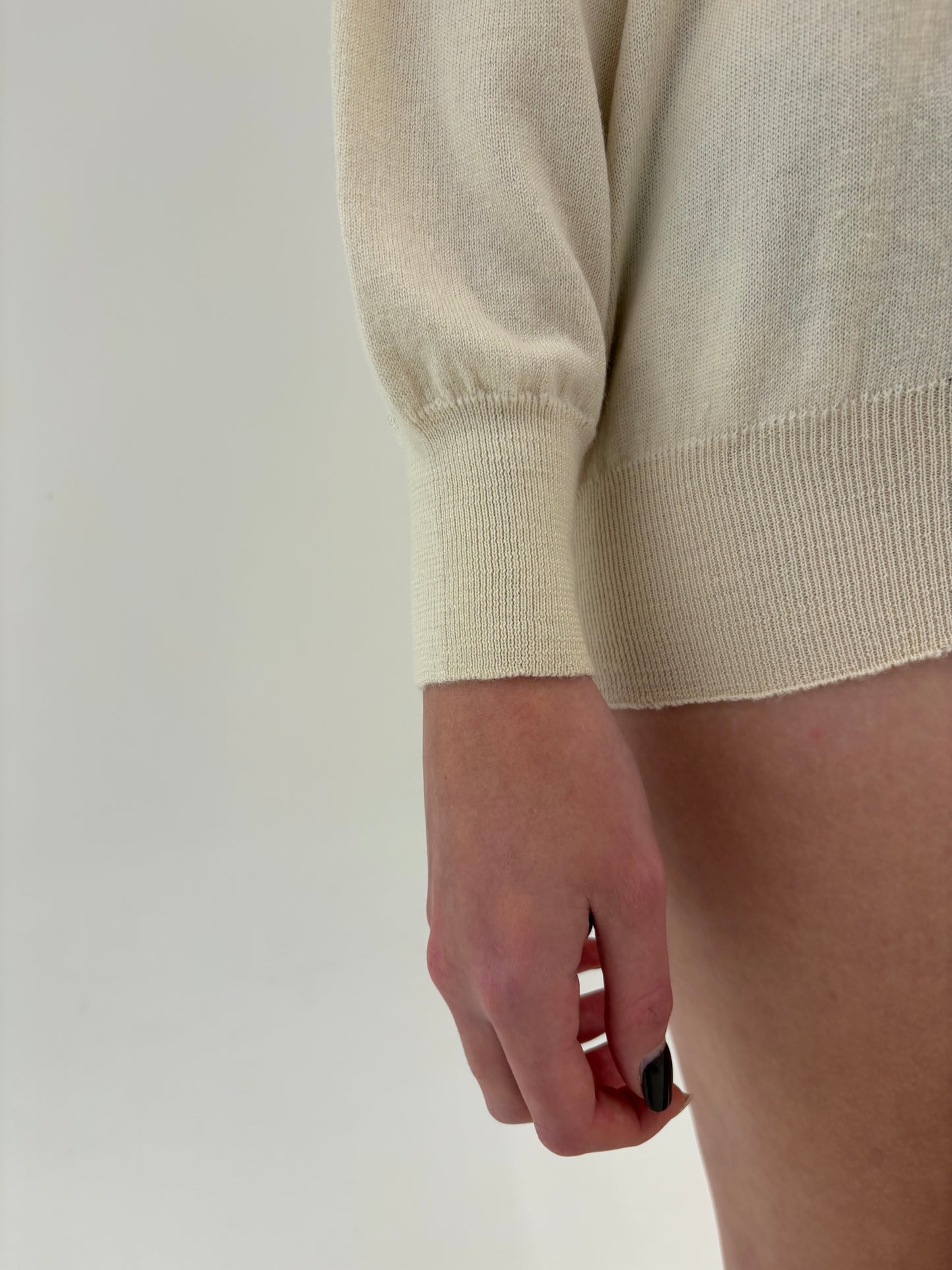 Pulover butter white italian din lana merino de gramaj mare în croi lejer