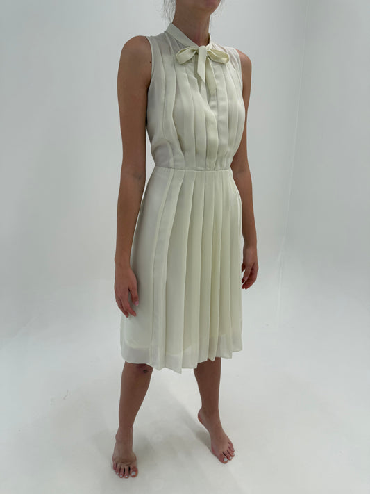 Rochie plisată Moschino off white din triplu voal de la zi la seară midi