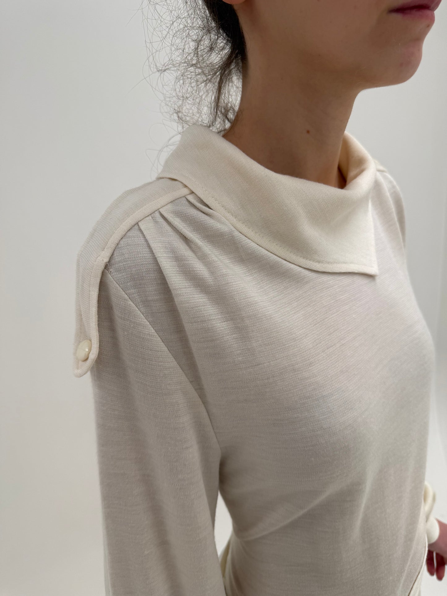 Rochie maxi butter white cu talie reglabilă din jerse de lana extrafina