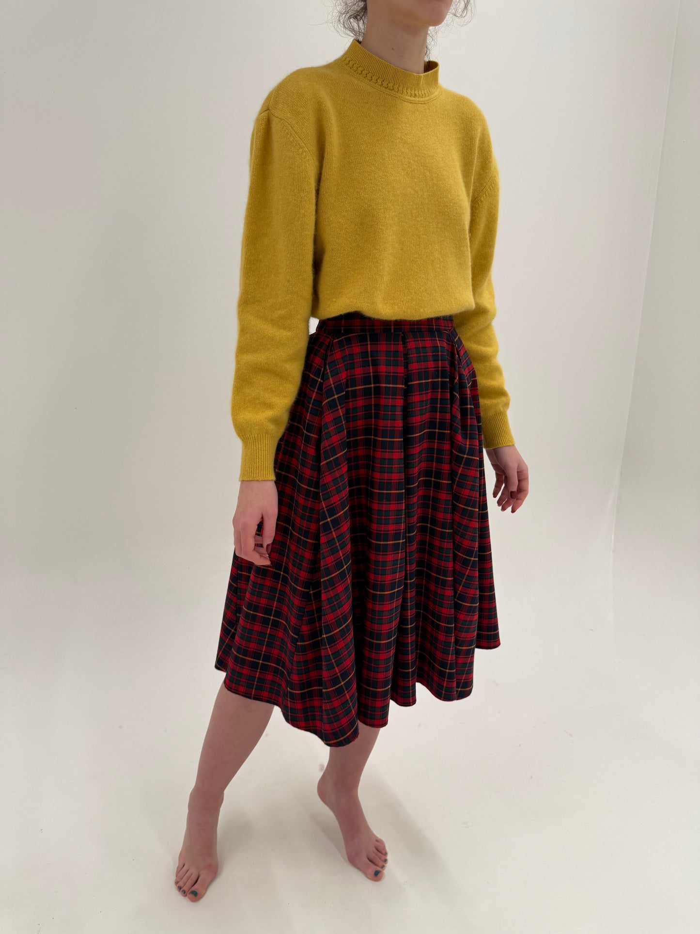 Fustă midi în croi extrem de amplu din Tartan extrafin de lana