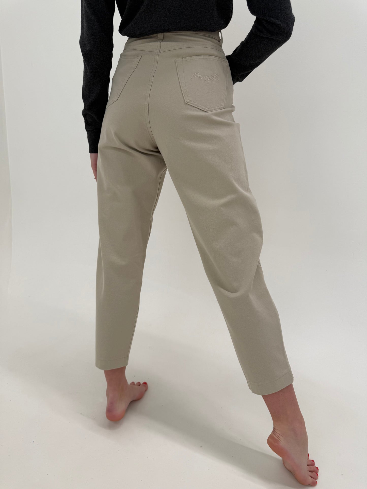 Jeans vintage nude cu talie ultra înaltă și ultra confort modelatori mom fit
