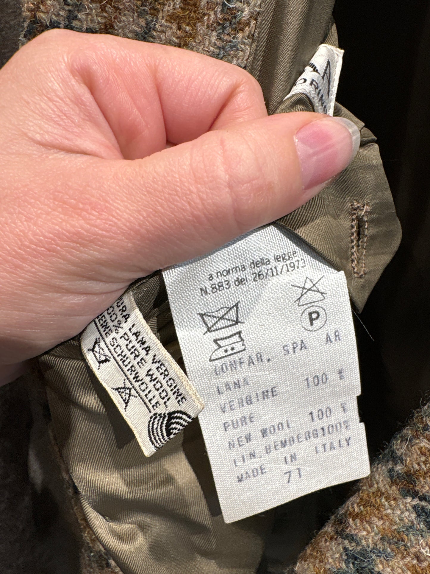 Sacou din tweed de lana pura extrafina în combinație clasică de culori