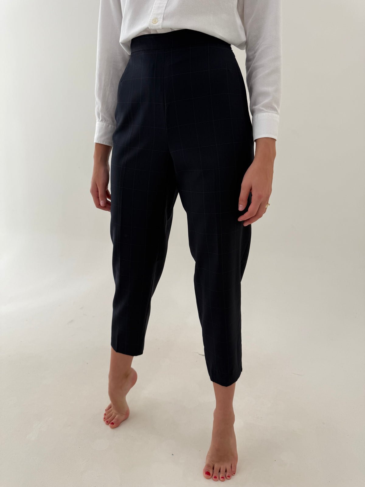 Pantaloni petite tigareta din lanita extrafina Navy blue în carouri fine camel
