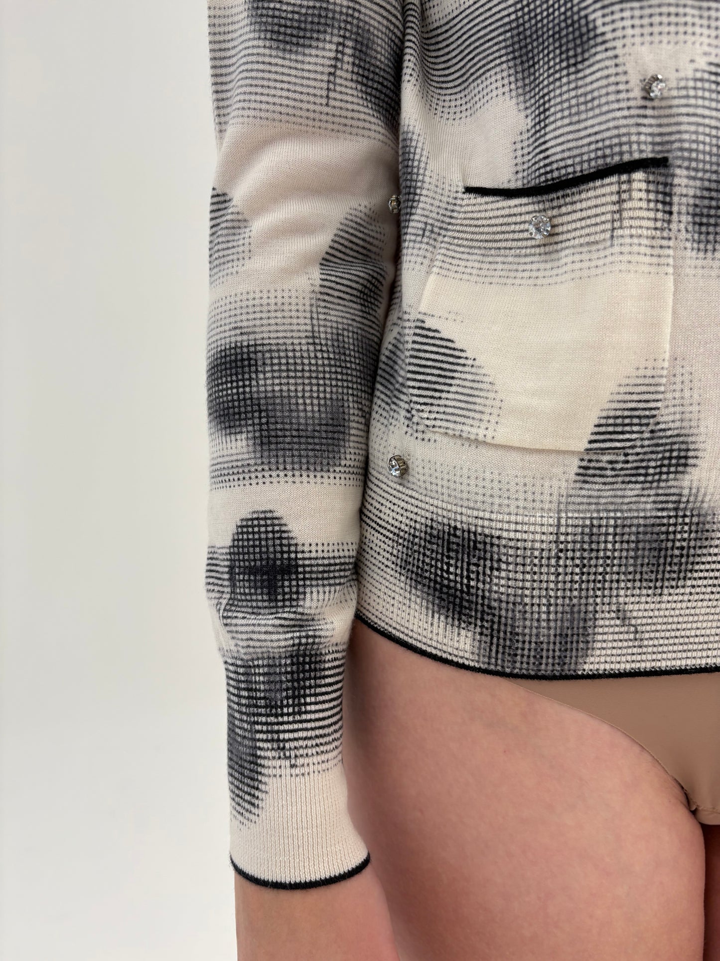 Cardigan Escada din lana extrafina cu aplicații manuale