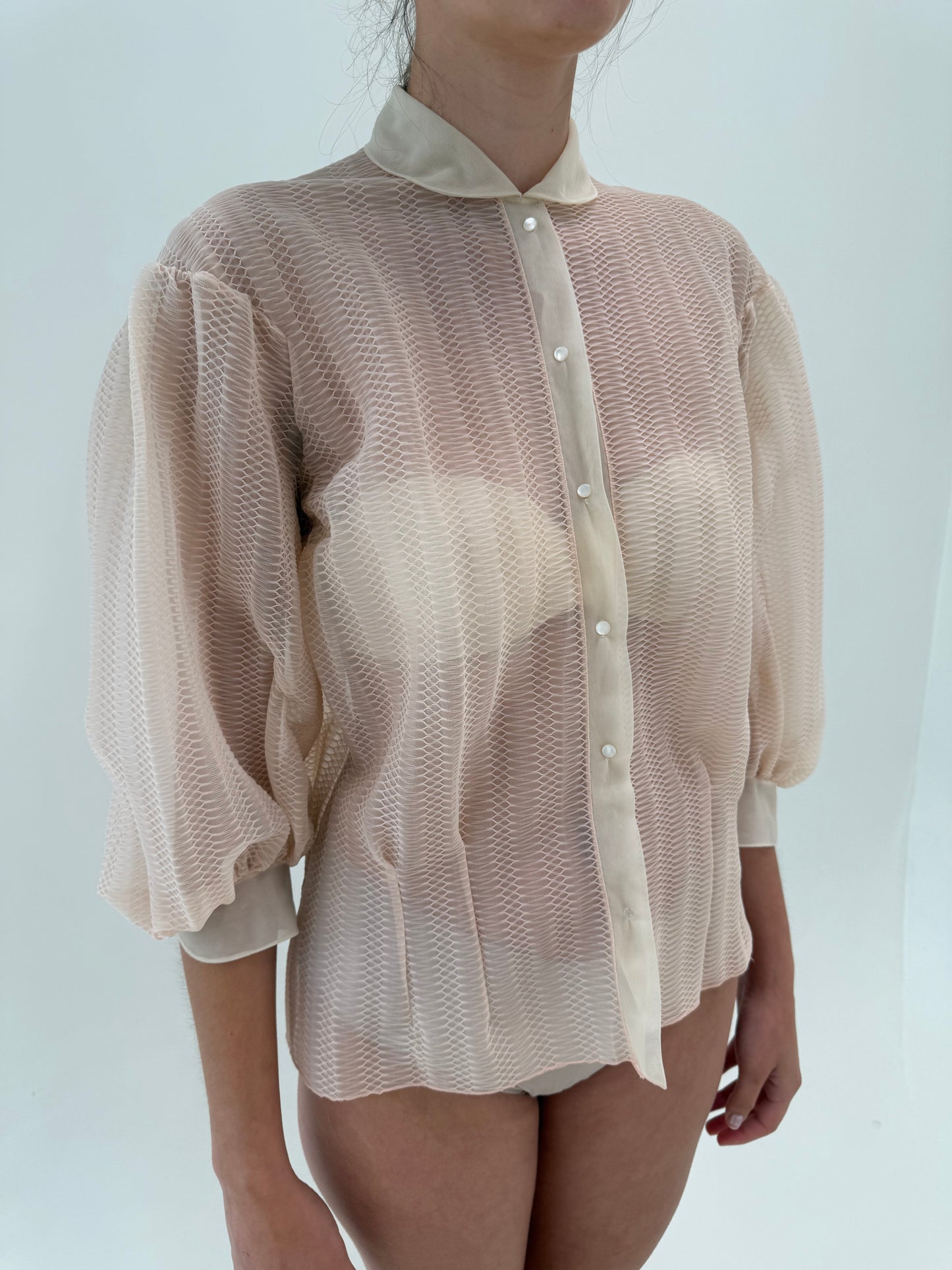 Cămașa vintage din microfibră texturată dusty powder Pink cu umeri bufanți