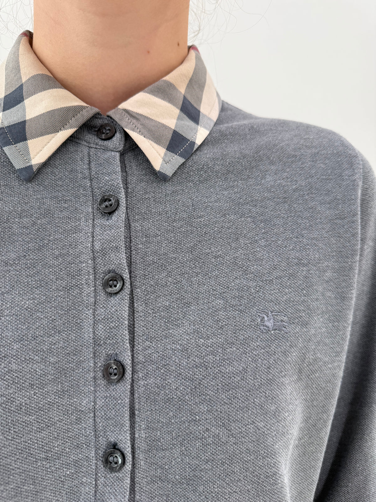 Bluză Burberry polo din bumbac gros pique și print specific brandului