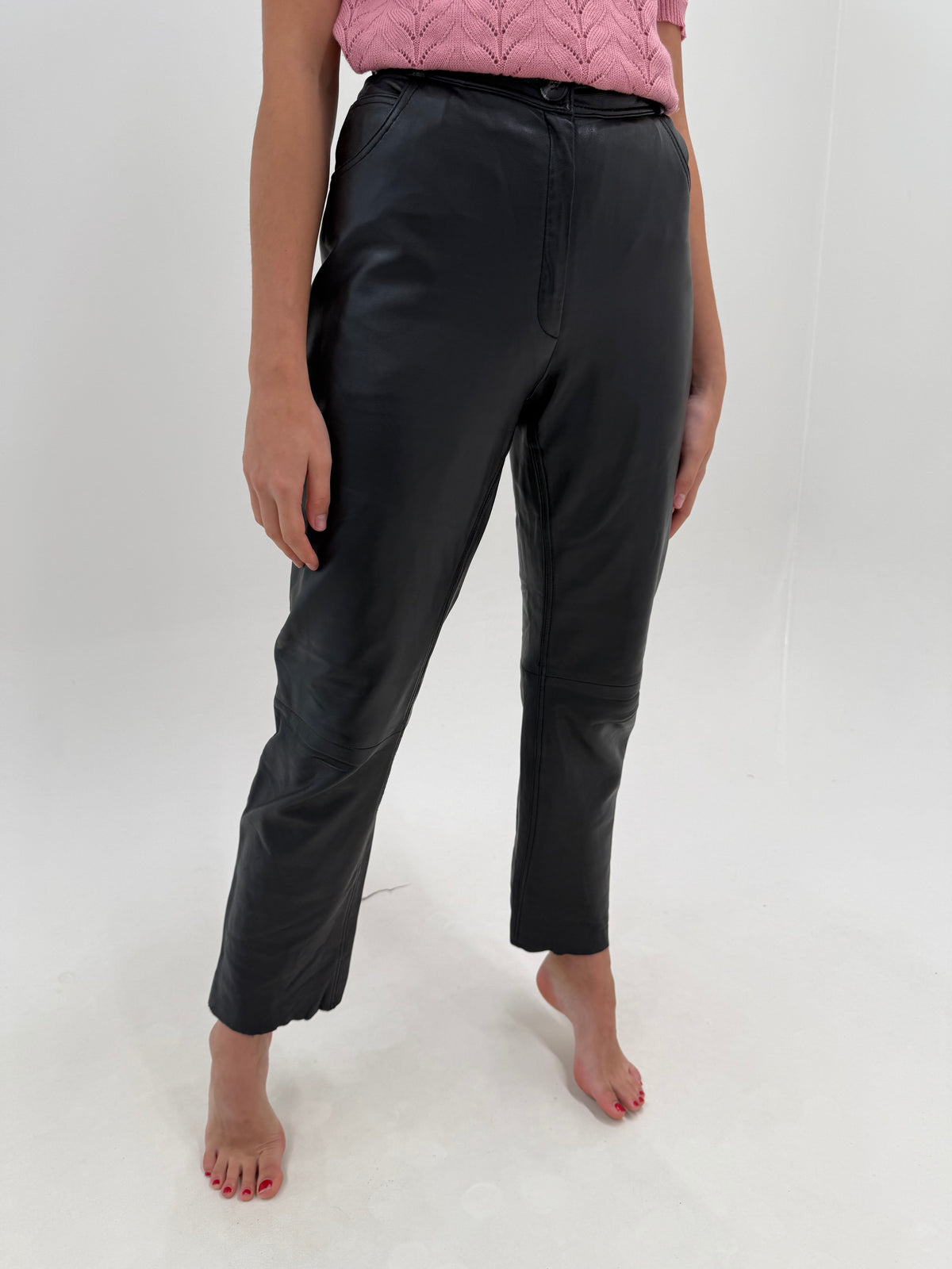 Pantaloni tall din piele naturală extra moale cu talie înaltă  în croi clasic