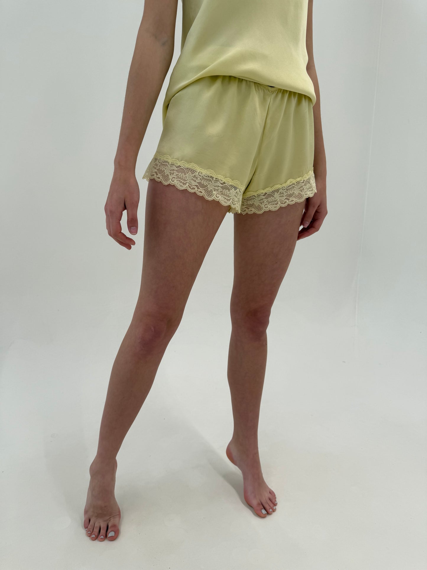 Pantaloni butter yellow din mătase naturală