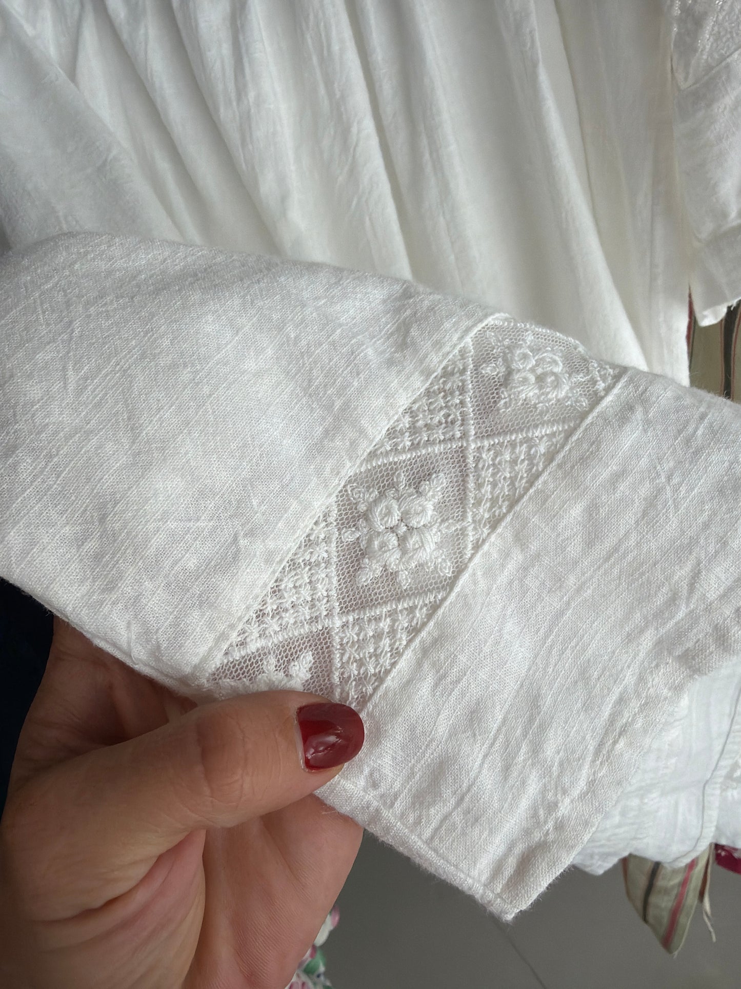 Tunica / rochie mini din pânză excepțională de bumbac cu inserții brodate