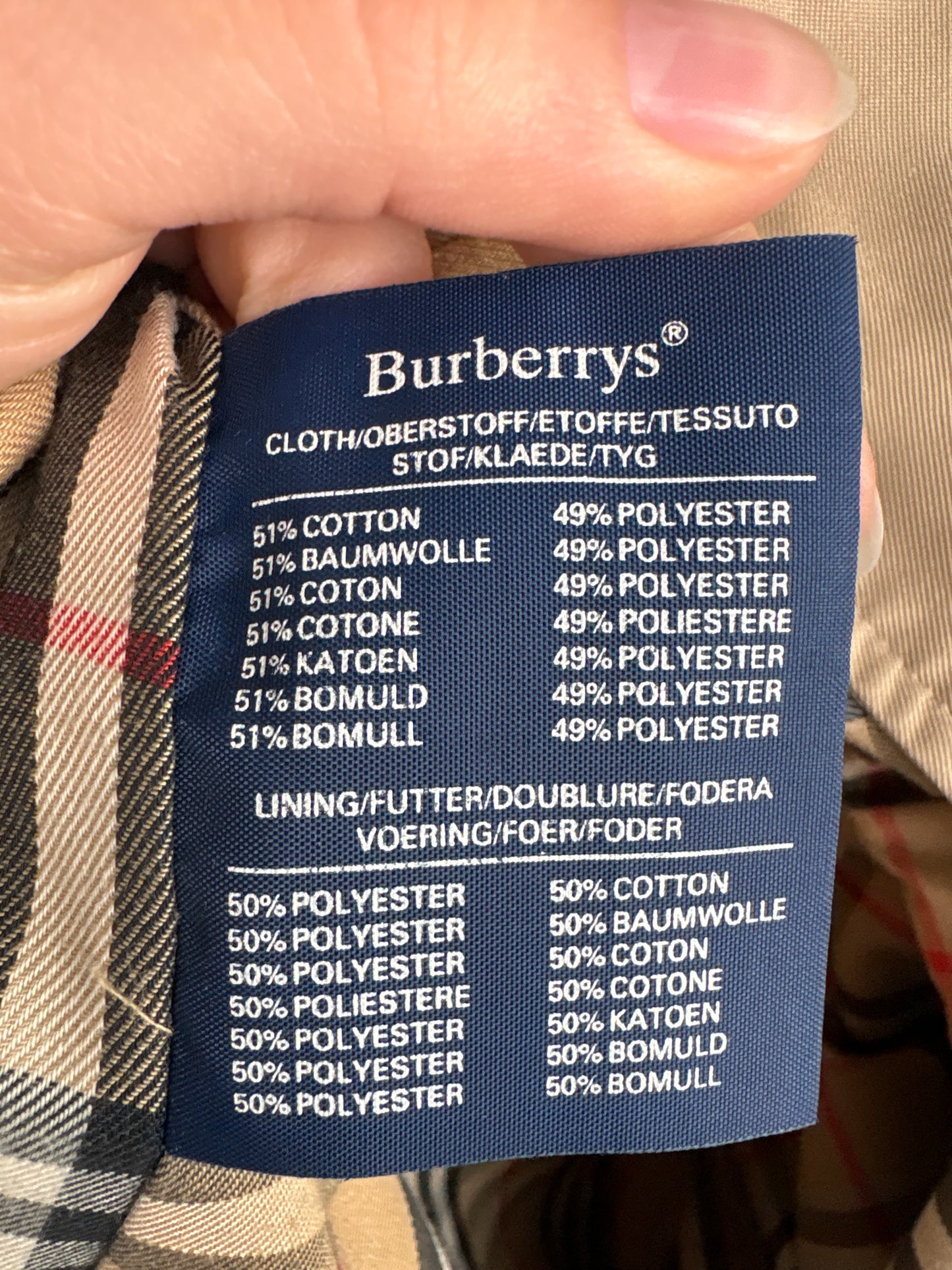 Trench Burberry vintage în croi clasic din gabardină camel cu interior specific