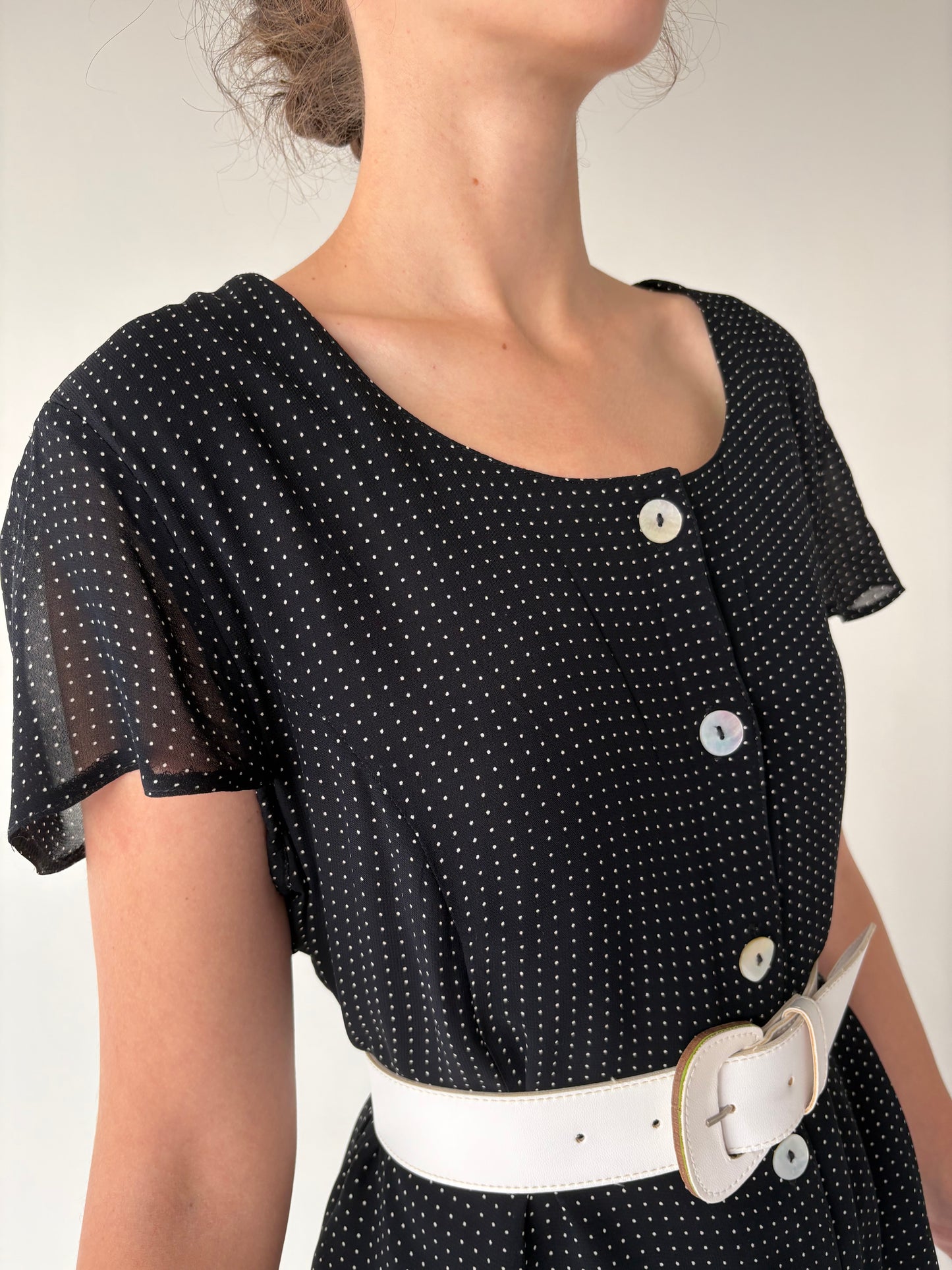 LBD vintage cu bulinuțe ivoire