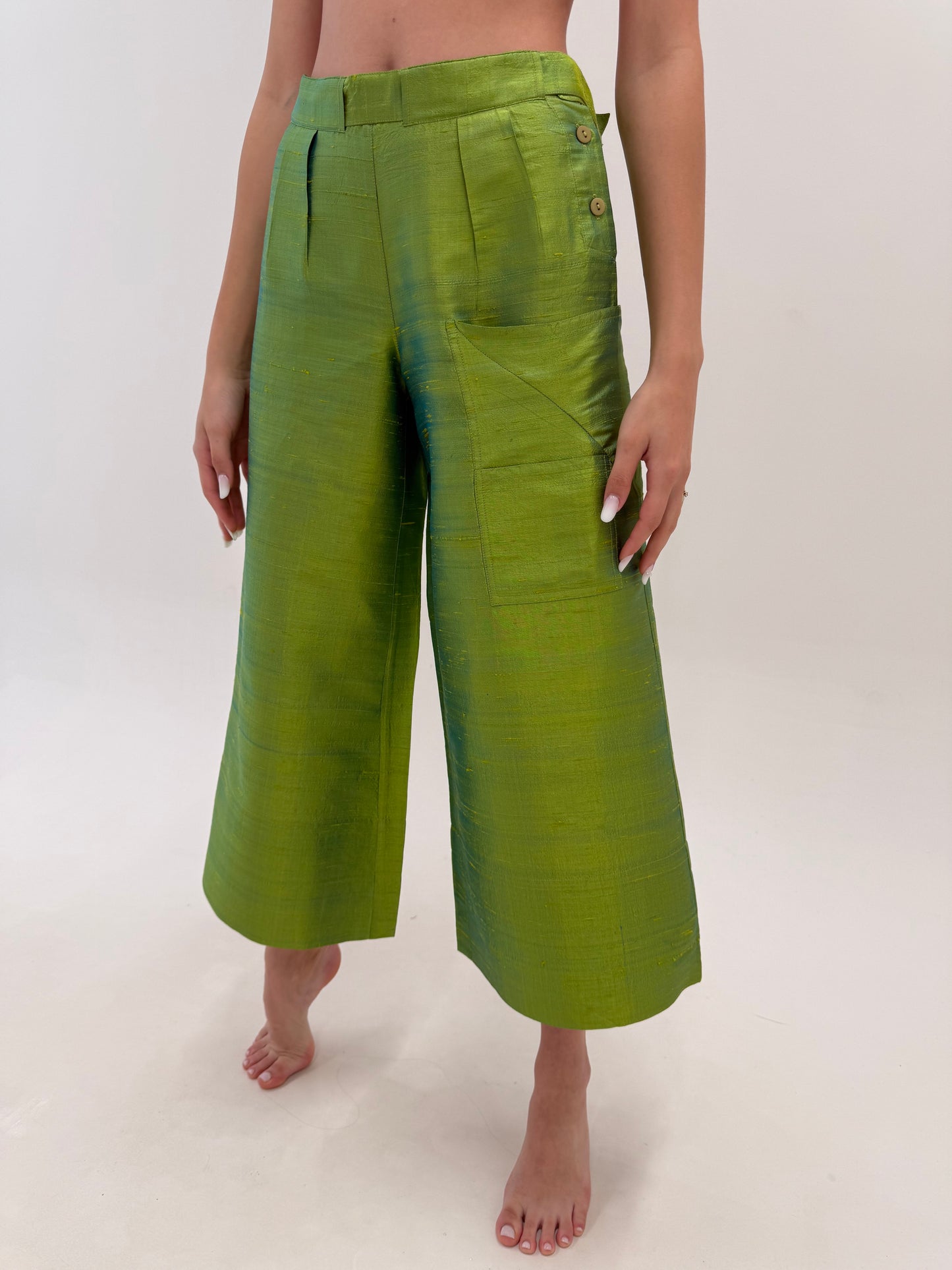 Pantaloni palazzo perlati verde crud cin mătase naturală
