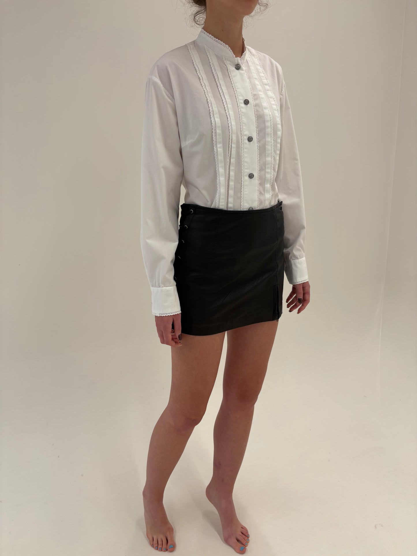 Fustă mini din piele naturală în croi actual