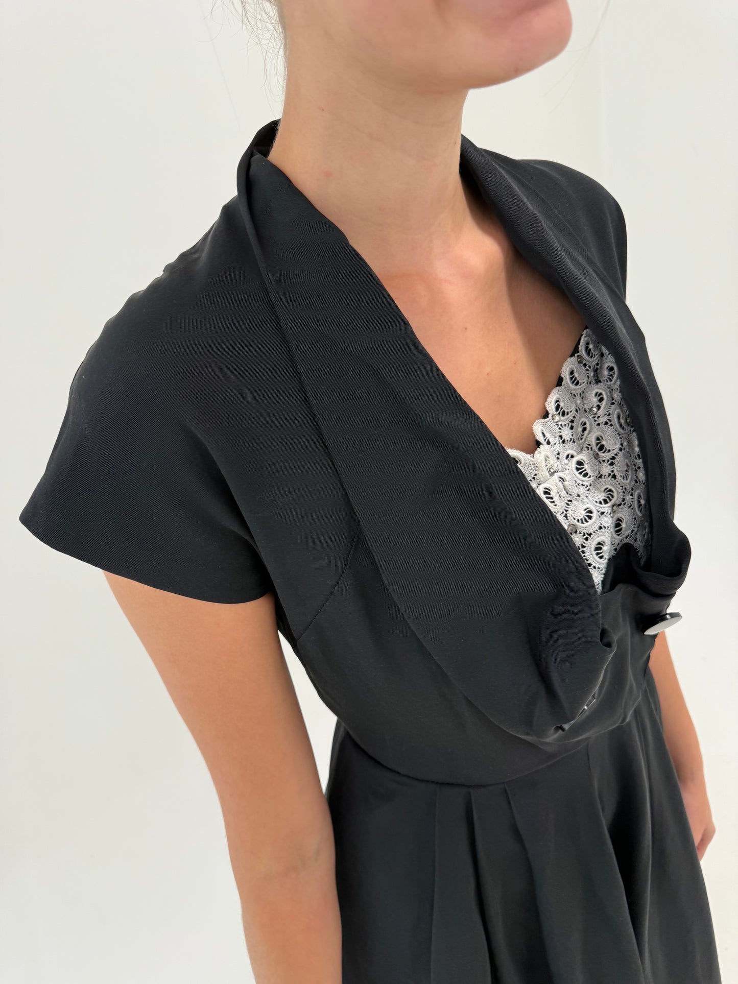 LBD old vintage 1958–1965 New Look din faille cu dantela macrame