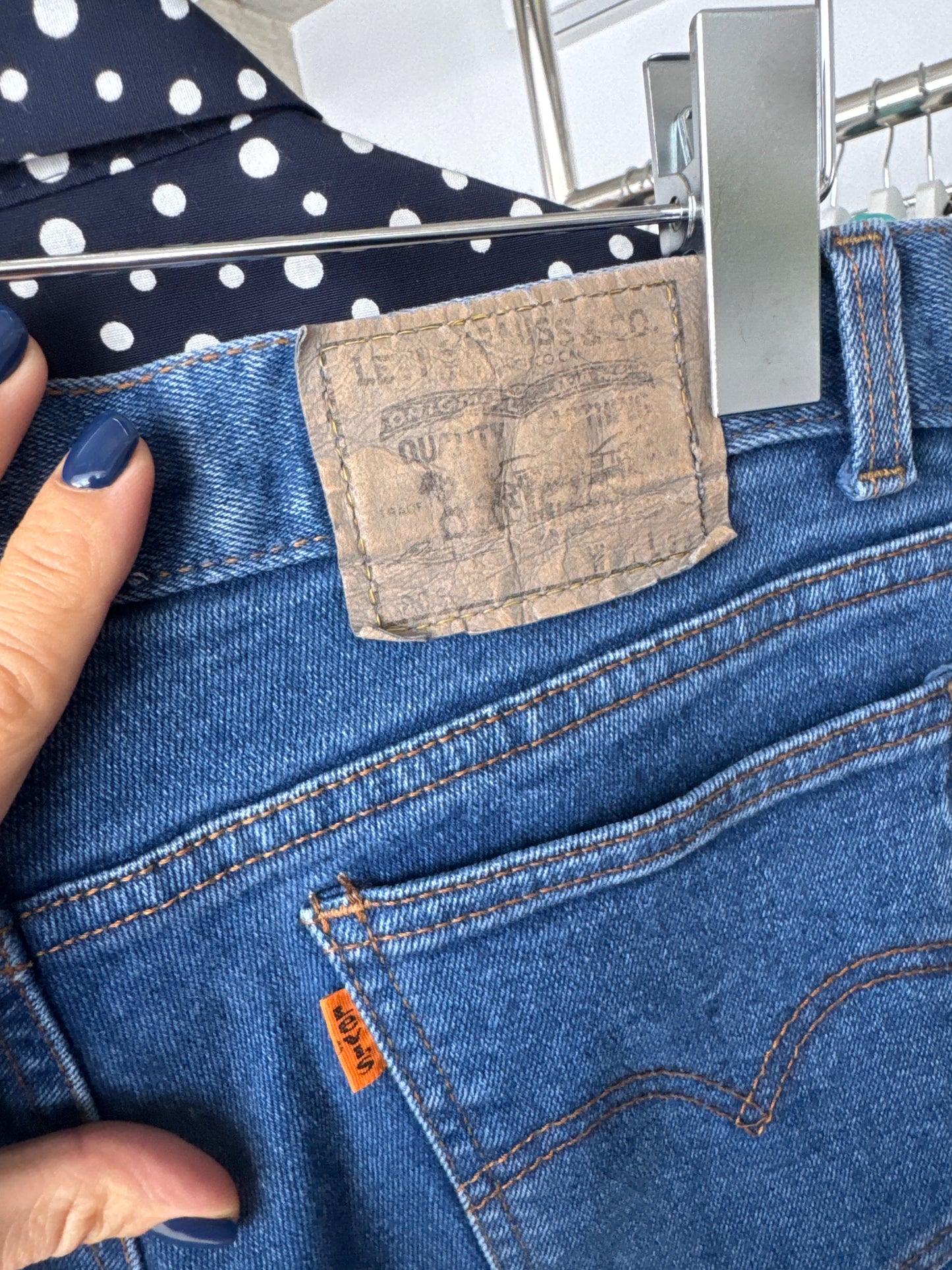 Jeans vintage Levi’s ultra modelatori cu talie înaltă classic wash