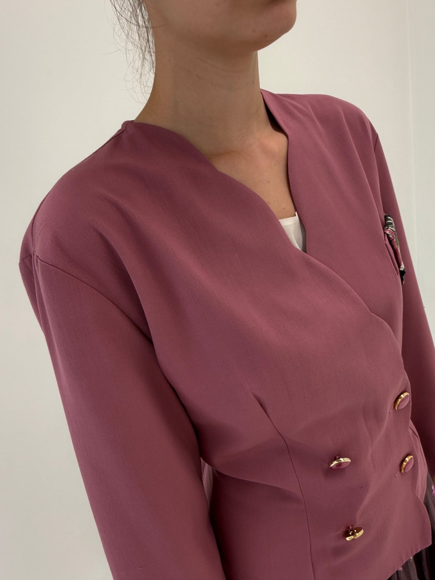Sacou vintage cambrat petite dusty rose Pink in croi cambrat cu revere vălurite