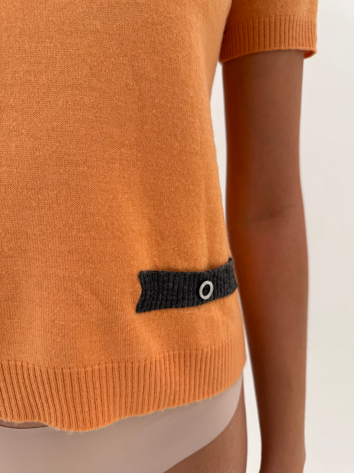 Top light orange din lana extrafina