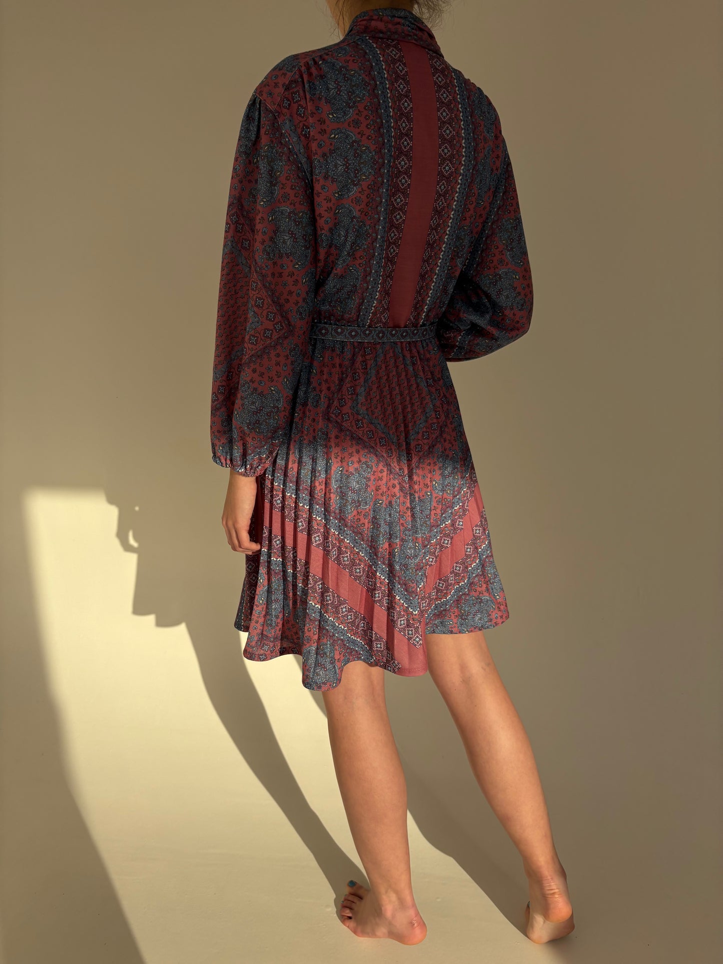 Rochie vintage din mix de lana de extrafina cu eline superb și talie marcată