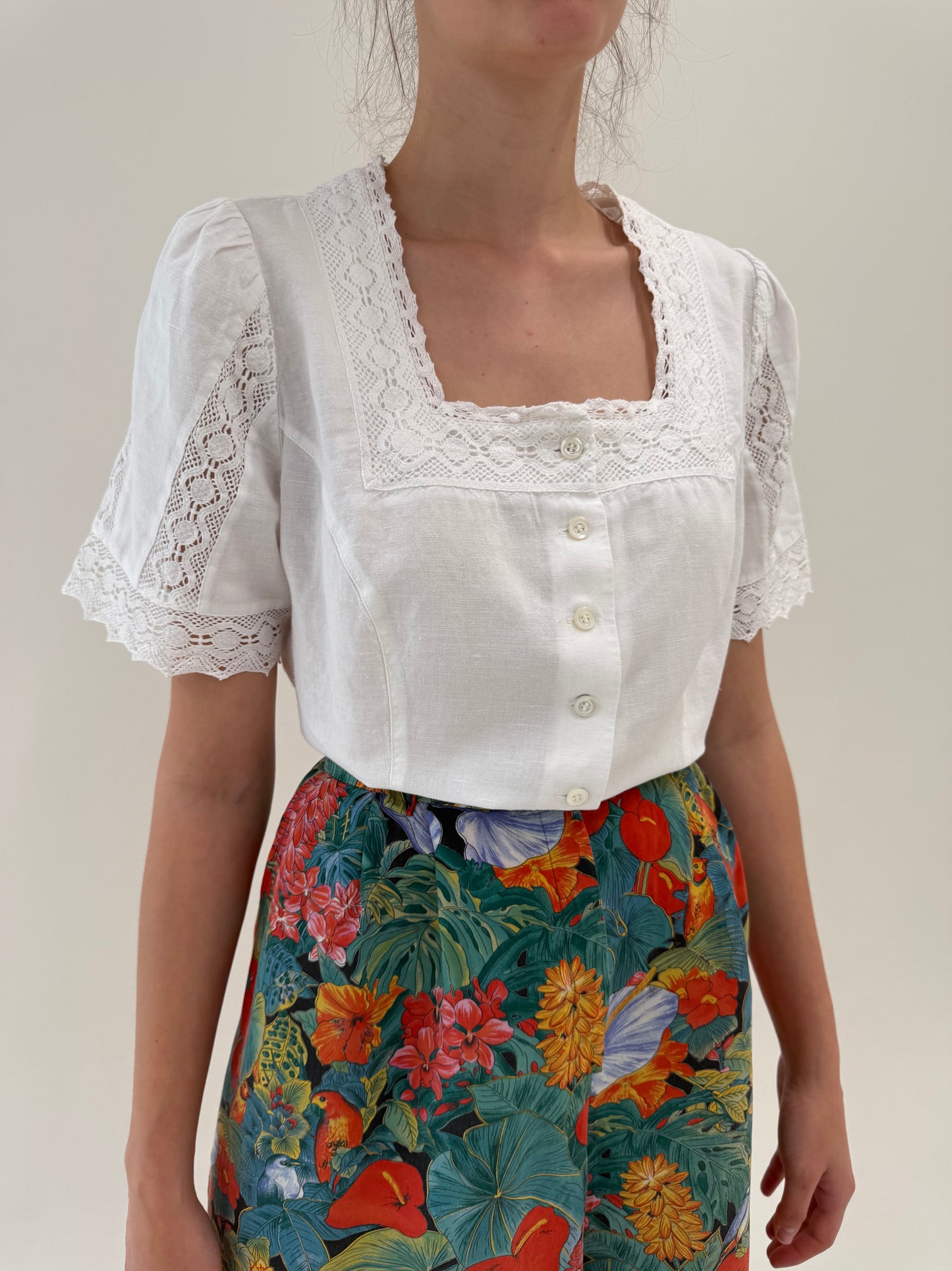 Corsaj vintage excepțional din pânză de in cu dantelă macrame