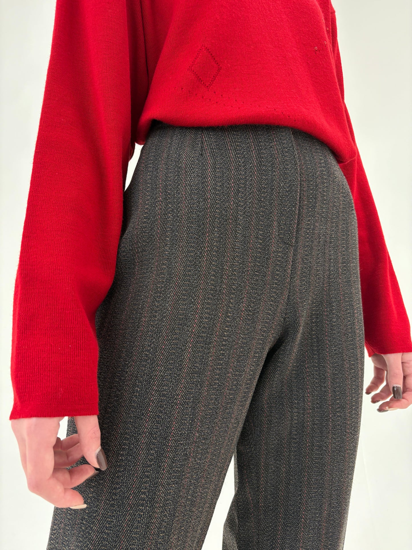 Pantaloni petite din stofă confort texturată  cu inserții cherry red