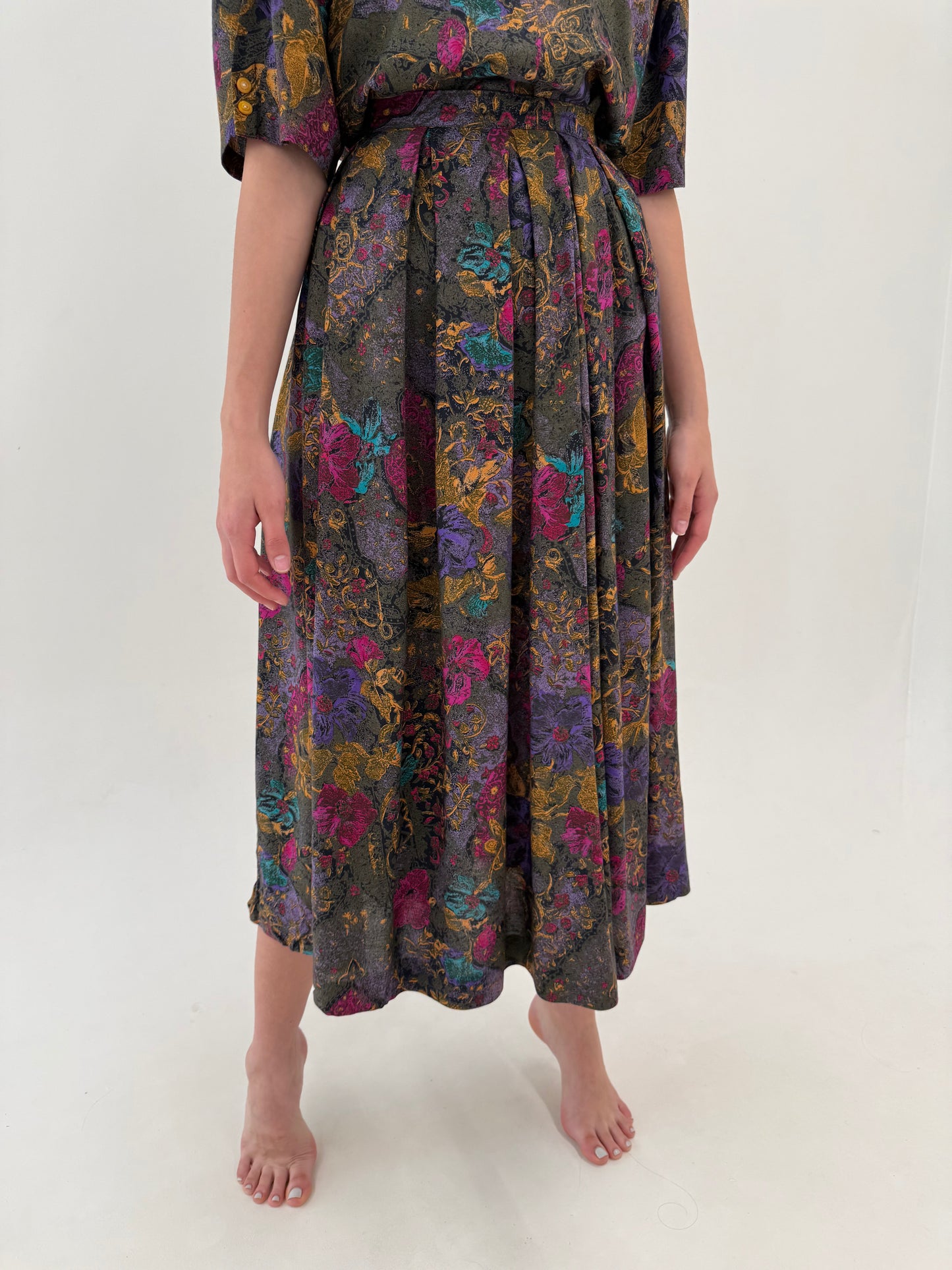 Deux piece vintage super vaporos de vară în culori superbe cu fustă maxi și top oversized