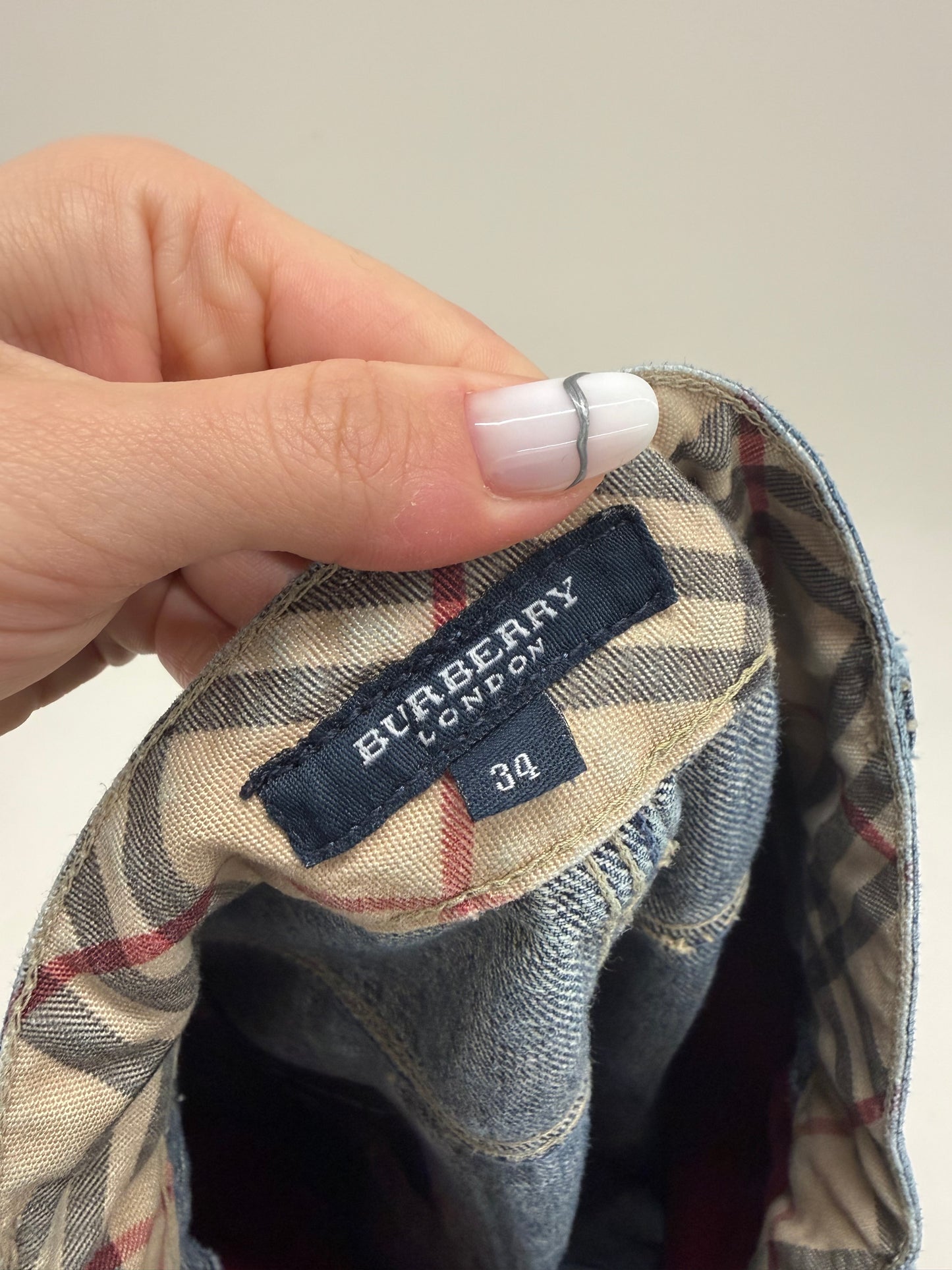 Jeans Burberry tall in croi clasic și classic wash