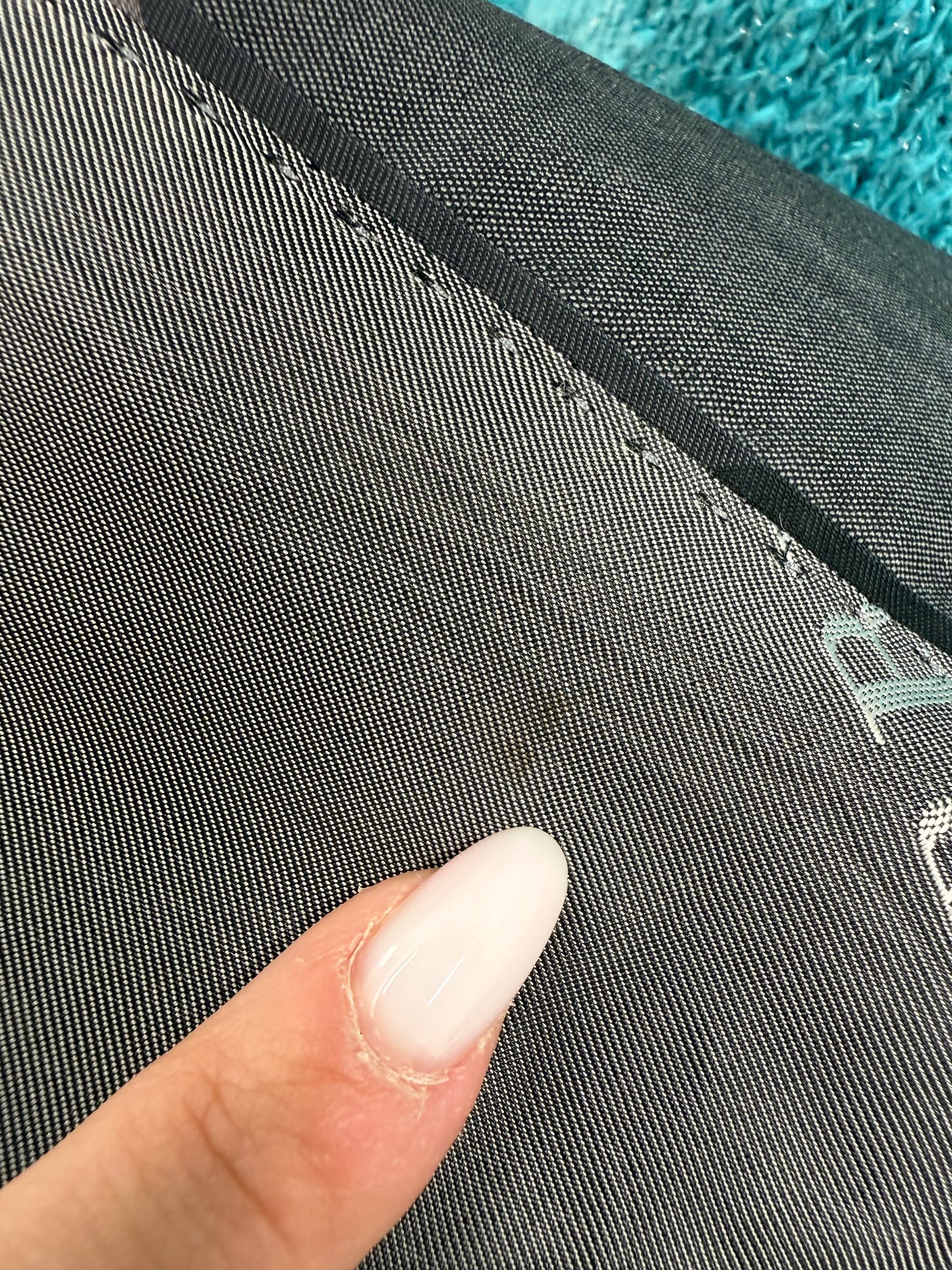 Sacou Burberry de sezon cald în croi actual din stofita lightweight
