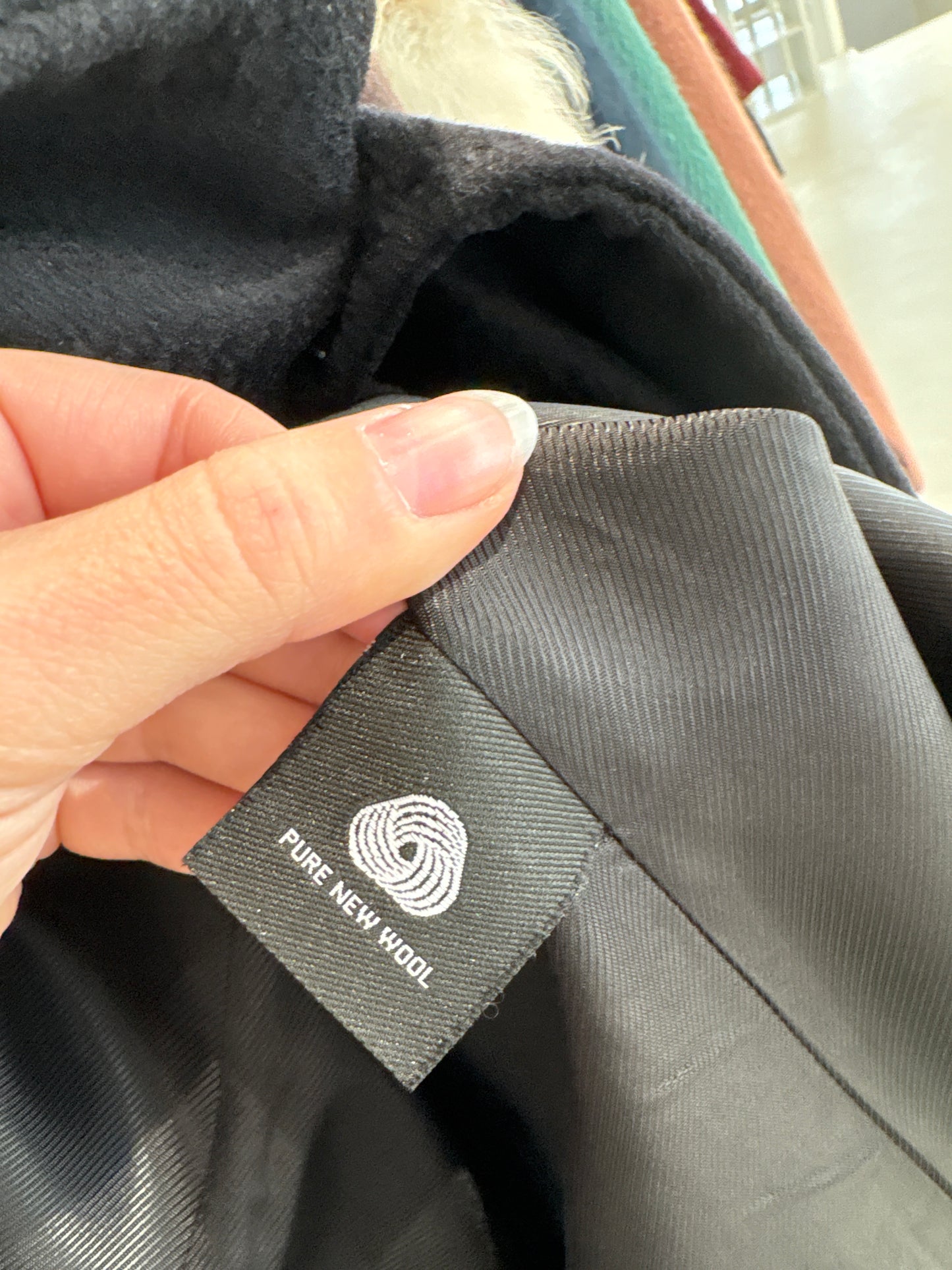 Palton negru Max Mara din stofă de lana extrafina pura certificată