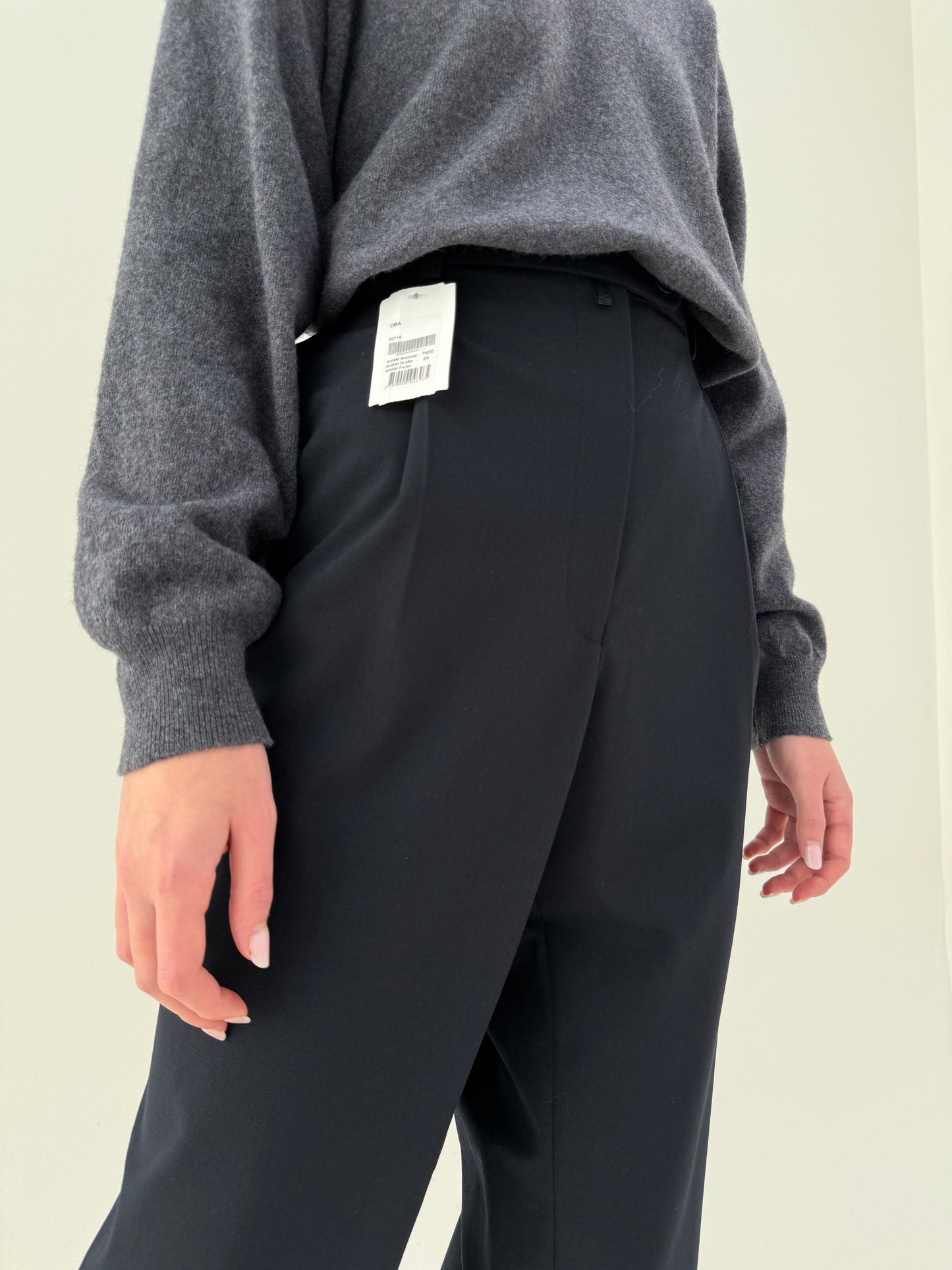 Pantaloni Navy noi cu etichetă din lana plină cu talie înaltă și pense