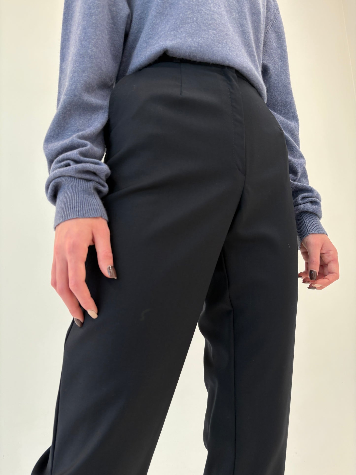 Pantaloni țigaretă cu talie înaltă din lana pura extrafina certificată