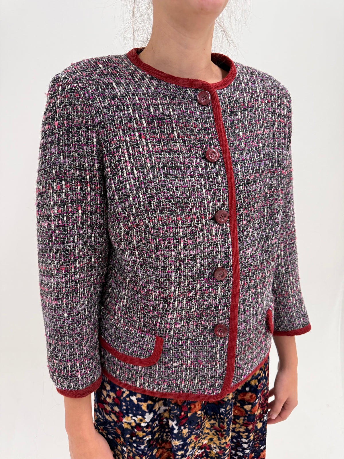Sacou vintage în stil Chanel din tweed de lana de extrafina în culori superbe cu paspoal