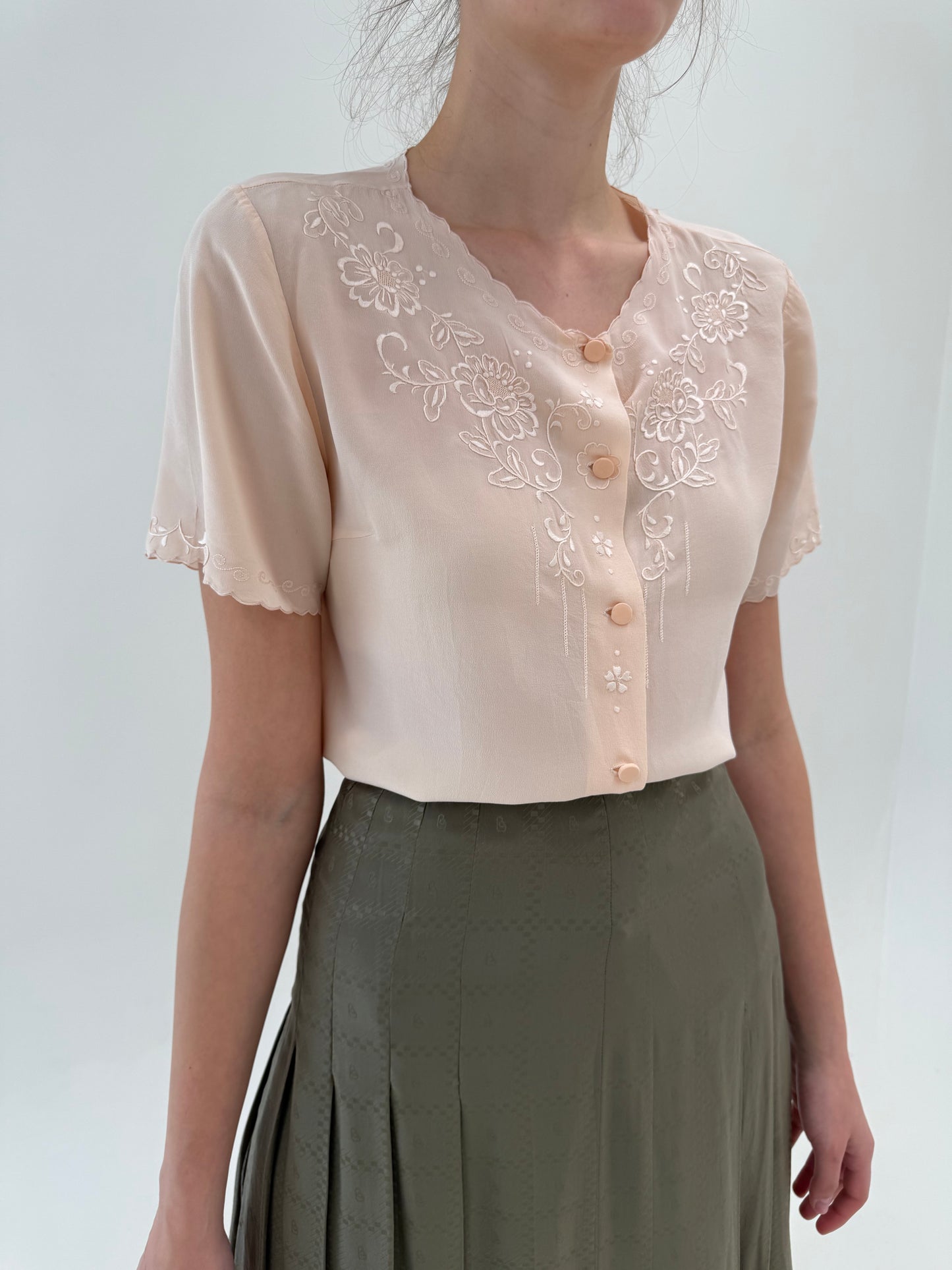 Cămașa din mătase naturală bijuterie brodată manual light salmon orange