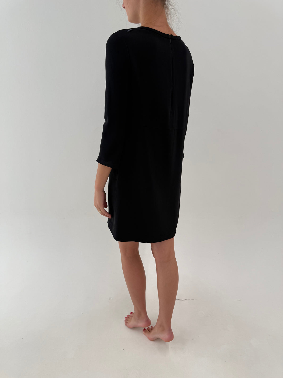 Rochie neagră Max Mara din jersey plin excepțional de la business la cocktail