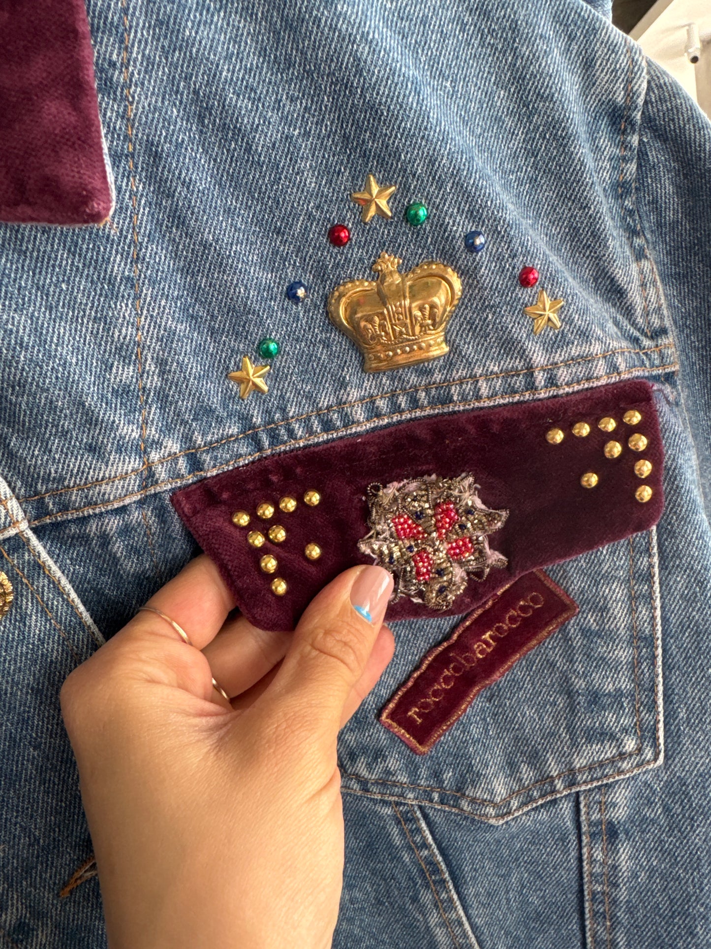 Geacă vintage bijuterie Rocco Barocco din jeans cu aplicații manuale