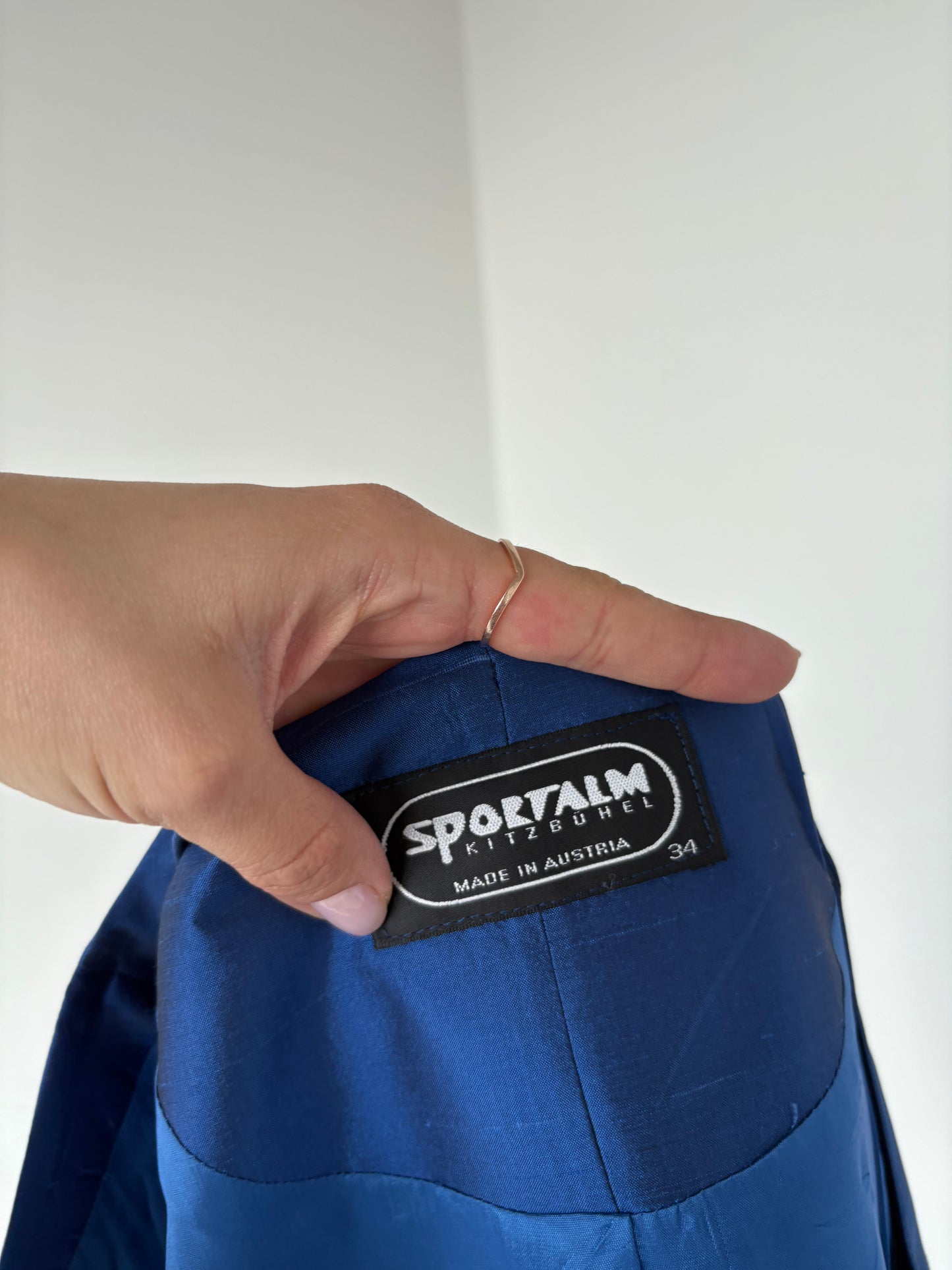 Sacou luxury Sportalm cambrat din tafta de mătase naturală