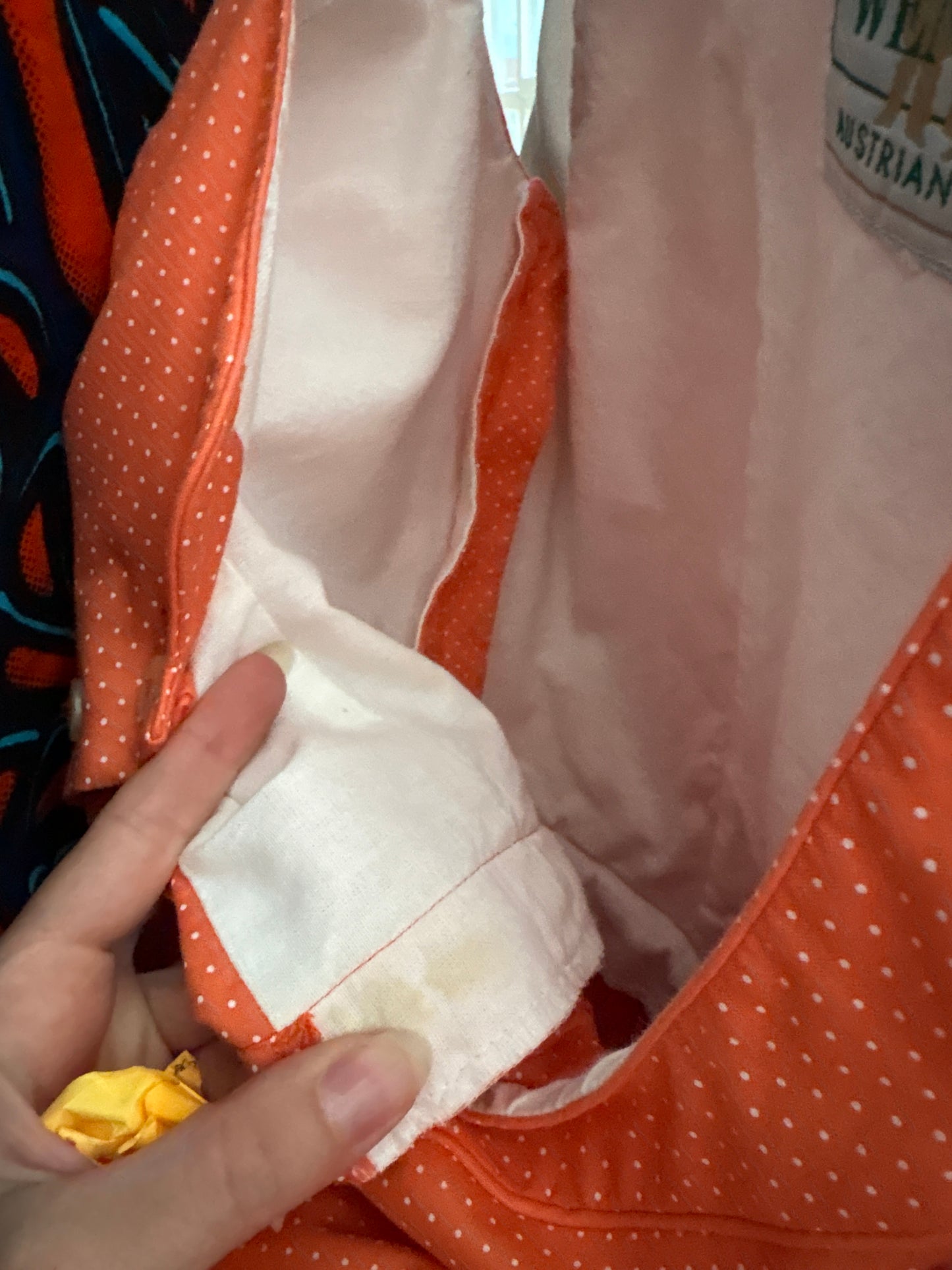 Rochie vintage din pânză de bumbac cu buline cu corsaj și buzunare